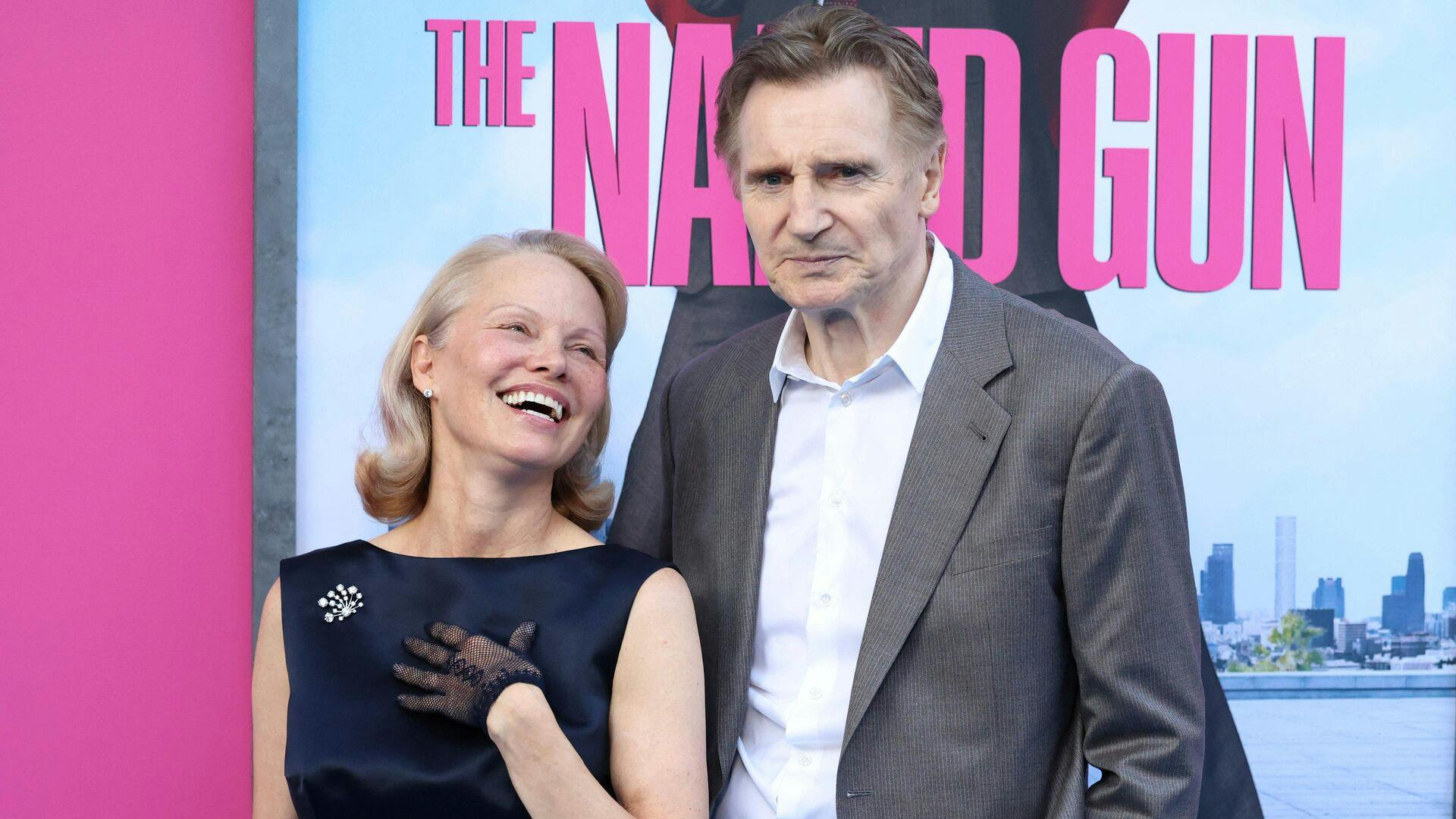 Pamela Anderson og Liam Neeson havde et kort forhold efter optagelserne til "The Naked Gun", fortæller hun nu.