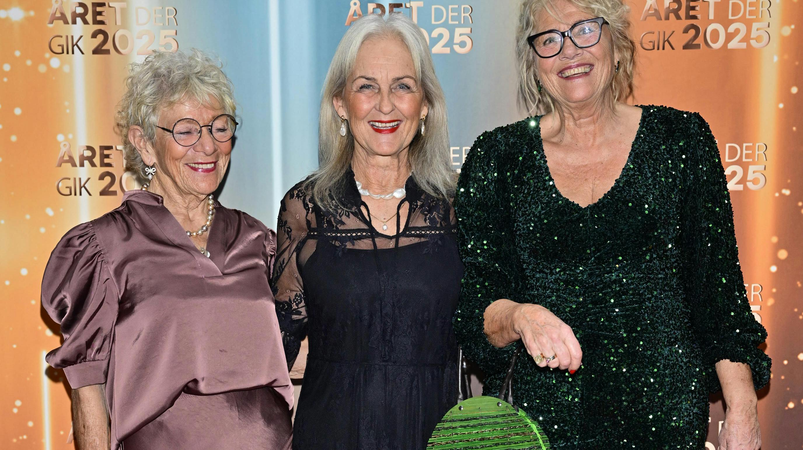 Lise-Lotte Bak (i midten) har fået en kæreste efter deltagelsen i "Hotel Romantik".