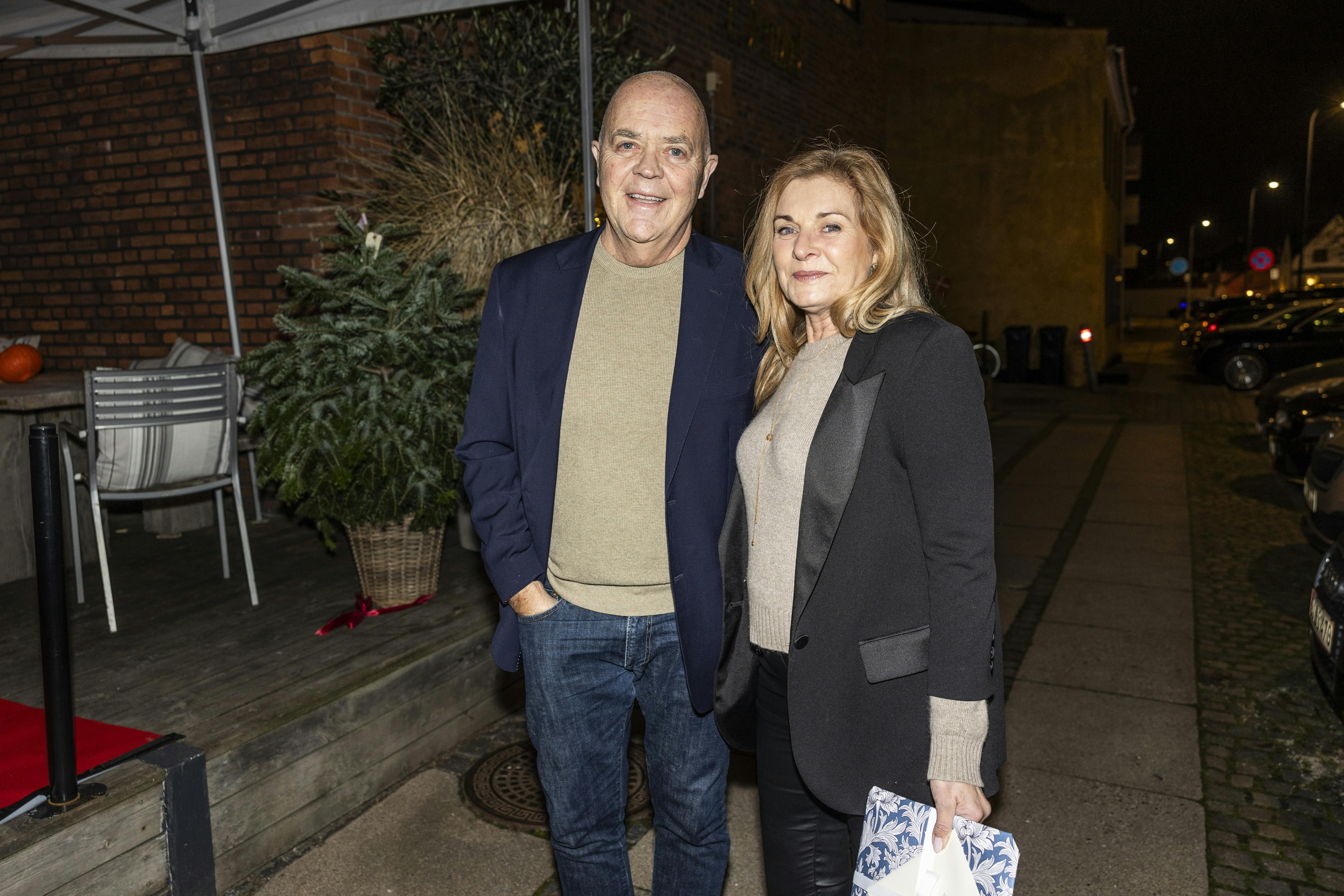 Jes Dorph-Petersen og konen Maise Haurholm går i flæsket på TV 2 og administrerende direktør Anne Engdal Stig Christensen.