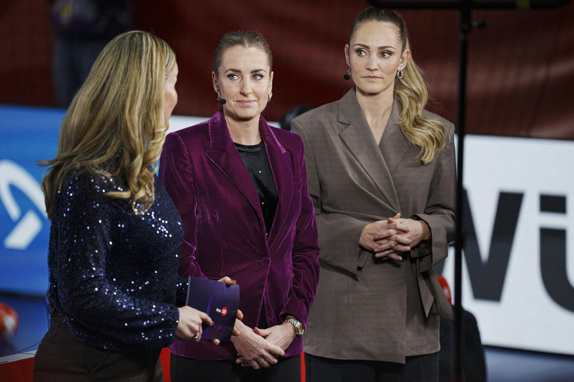 Lærke Møller og Sofie Bæk er igen i år en fast del af håndboldstudiet på TV 2.&nbsp;