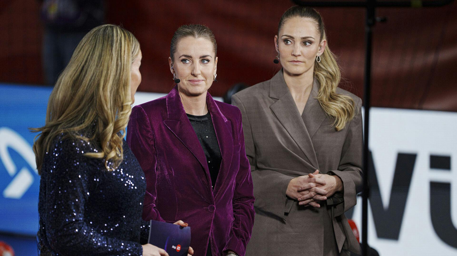 Lærke Møller og Sofie Bæk er igen i år en fast del af håndboldstudiet på TV 2. 