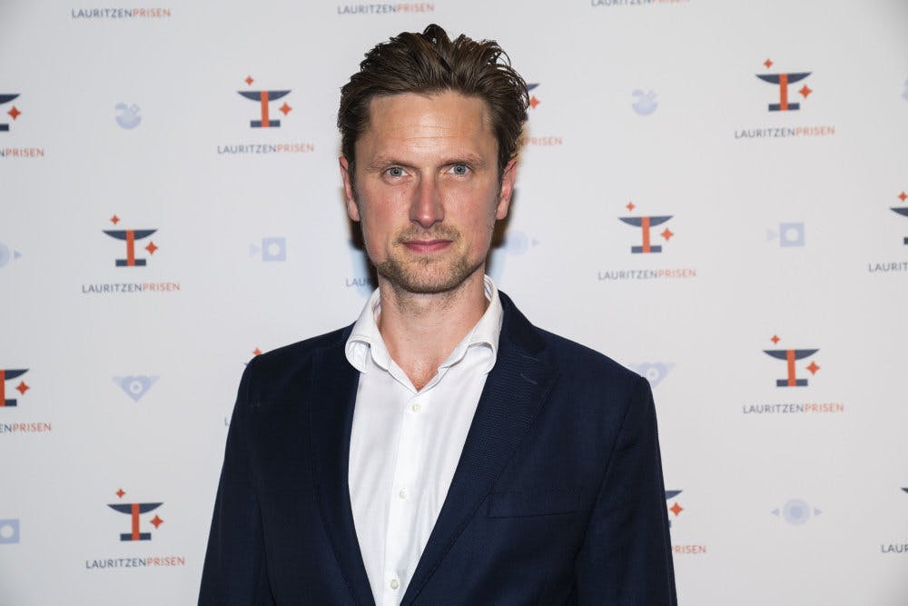 Mikkel Boe Følsgaard på den røde løber ved en prisuddeling i 2021. Skuespilleren har en bærende rolle i den nye film "Mand op!", som får premiere torsdag. (Arkivfoto). - Foto: Martin Sylvest/Ritzau Scanpix