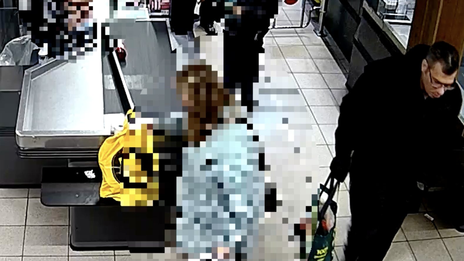 Manden her mistænkes for et groft overfald i en nordjyske Netto-butik.