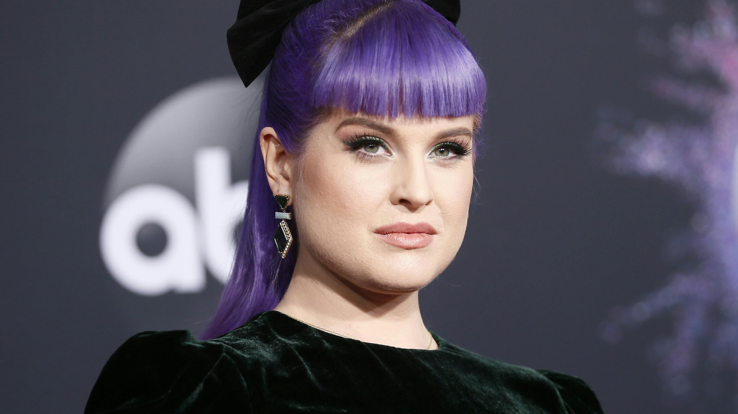 Kelly Osbourne fortæller nu, at hendes vægttab er forbundet med sin fars død.