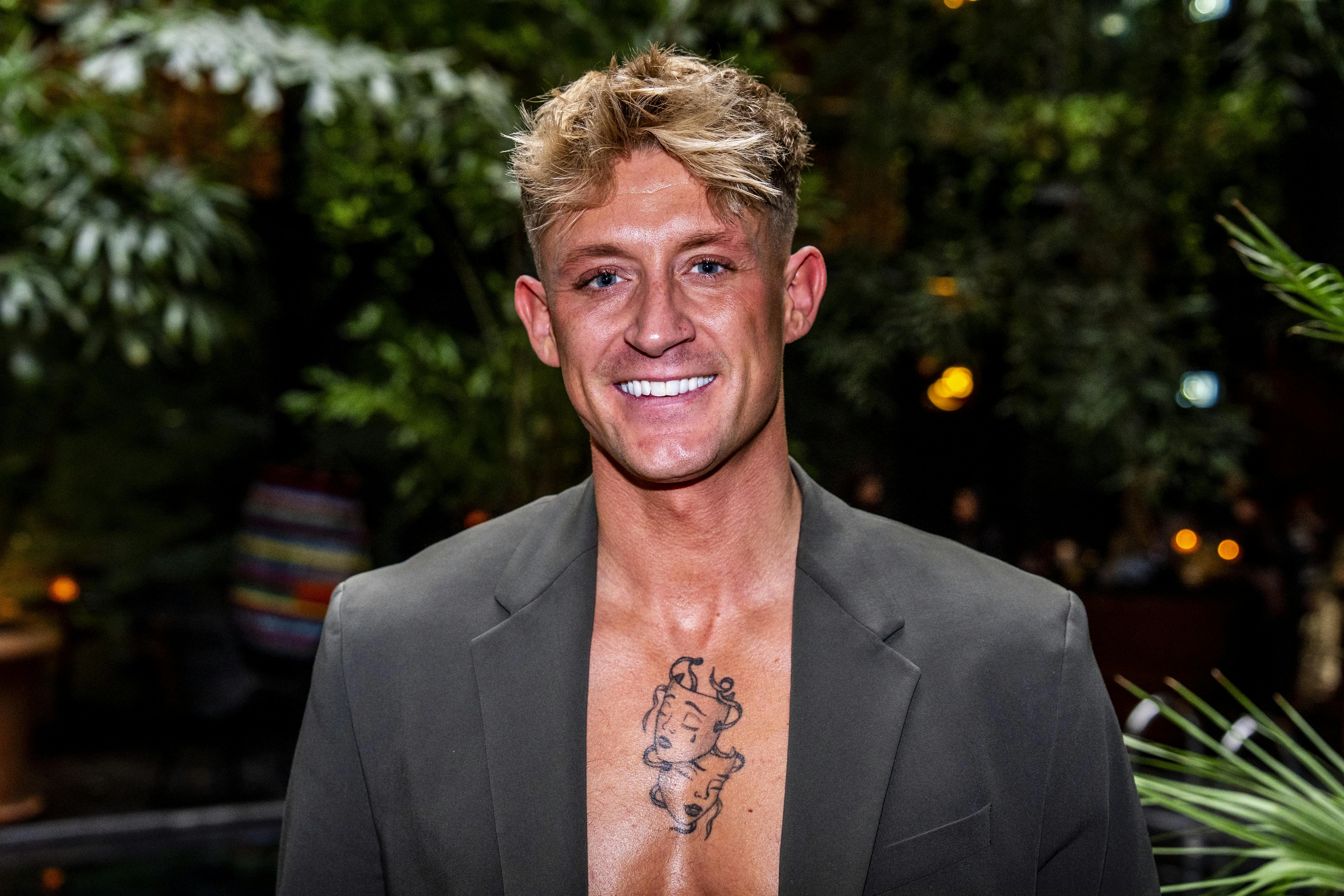 Musikeren blev udsat for vilde anklager af ekskæresten, efter han fortalte hun havde været ham utro.