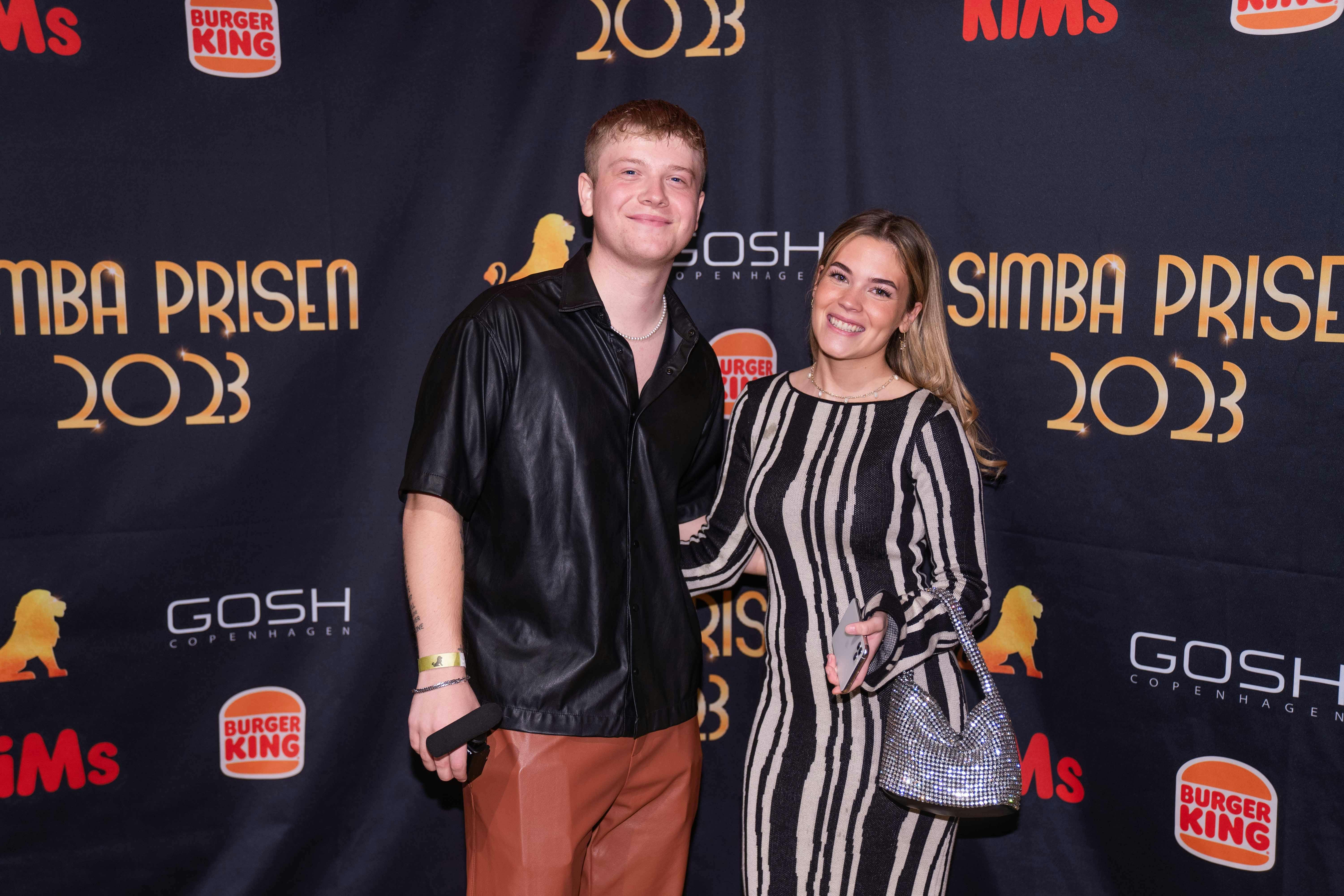 Tobias Møller og Kamilla Kramer er forlovede, efter at Tobias for nylig har været på knæ.