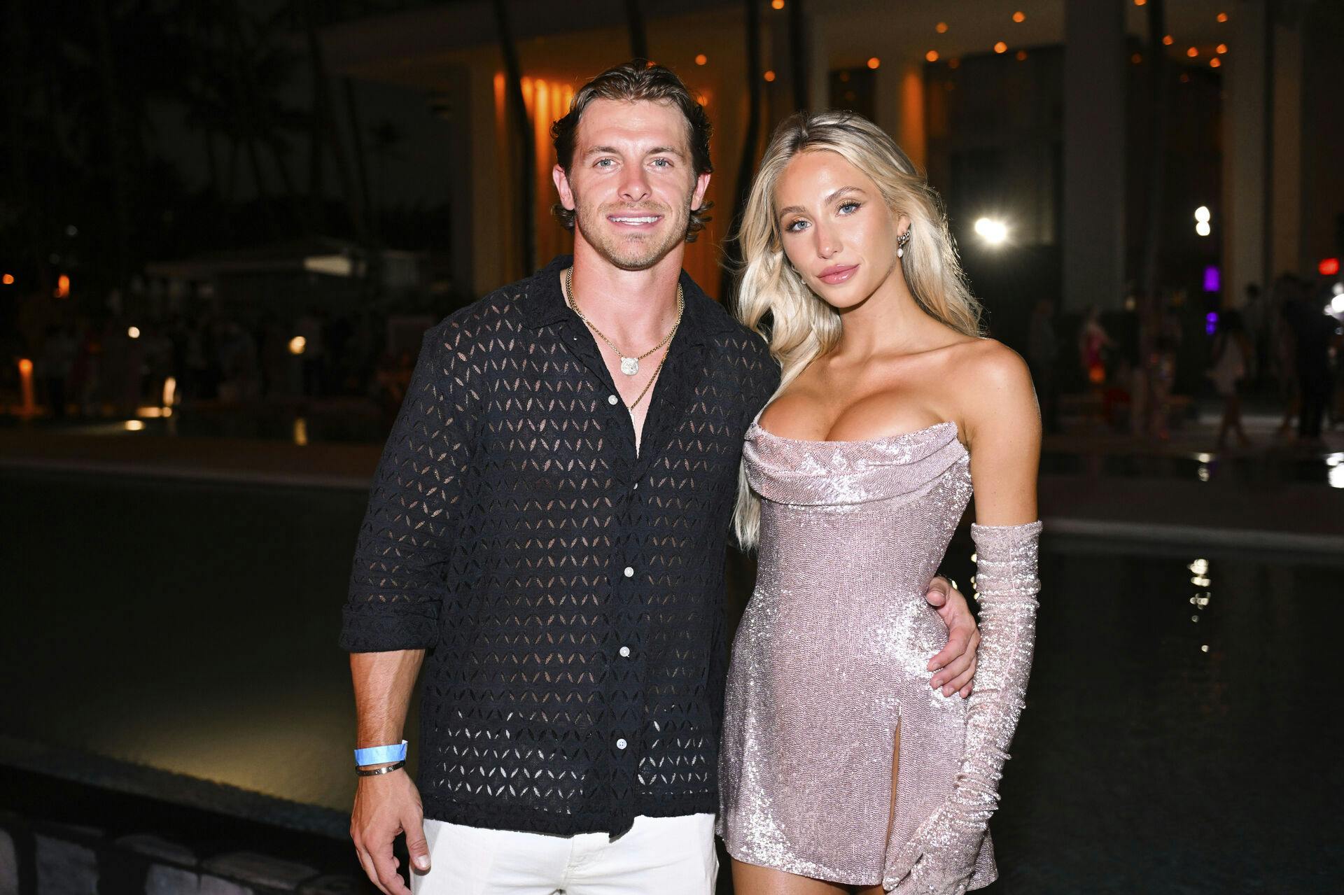 Kendisparret Braxton Berrios og Alix Earle danner ikke længere par. Det fortæller Alix Earle på TikTok.