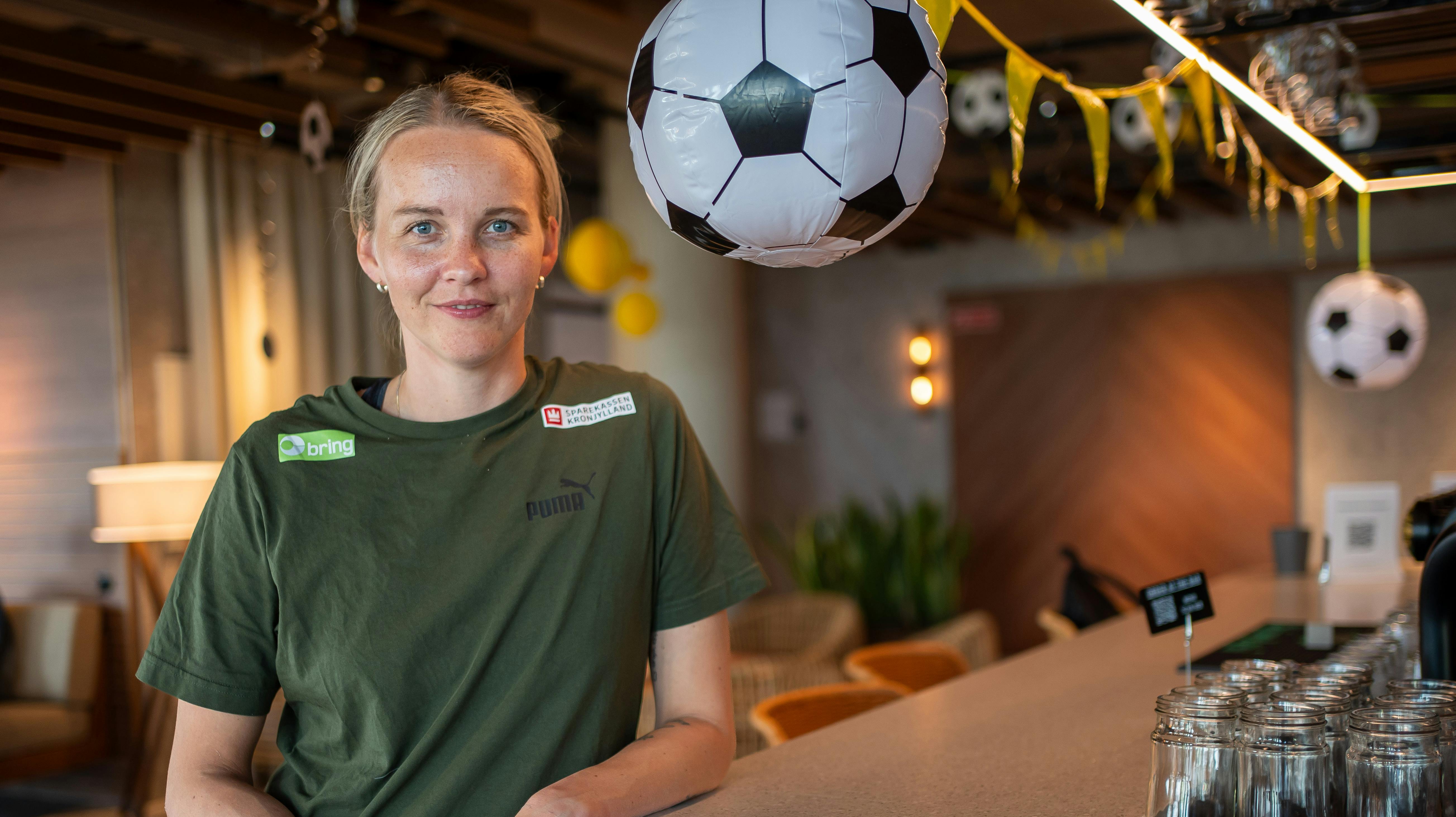 Det kan godt være, at der er lidt tid til 24. december. Men landsholdsstjernen Sandra Toft har allerede fået den bedst tænkelige julegave.