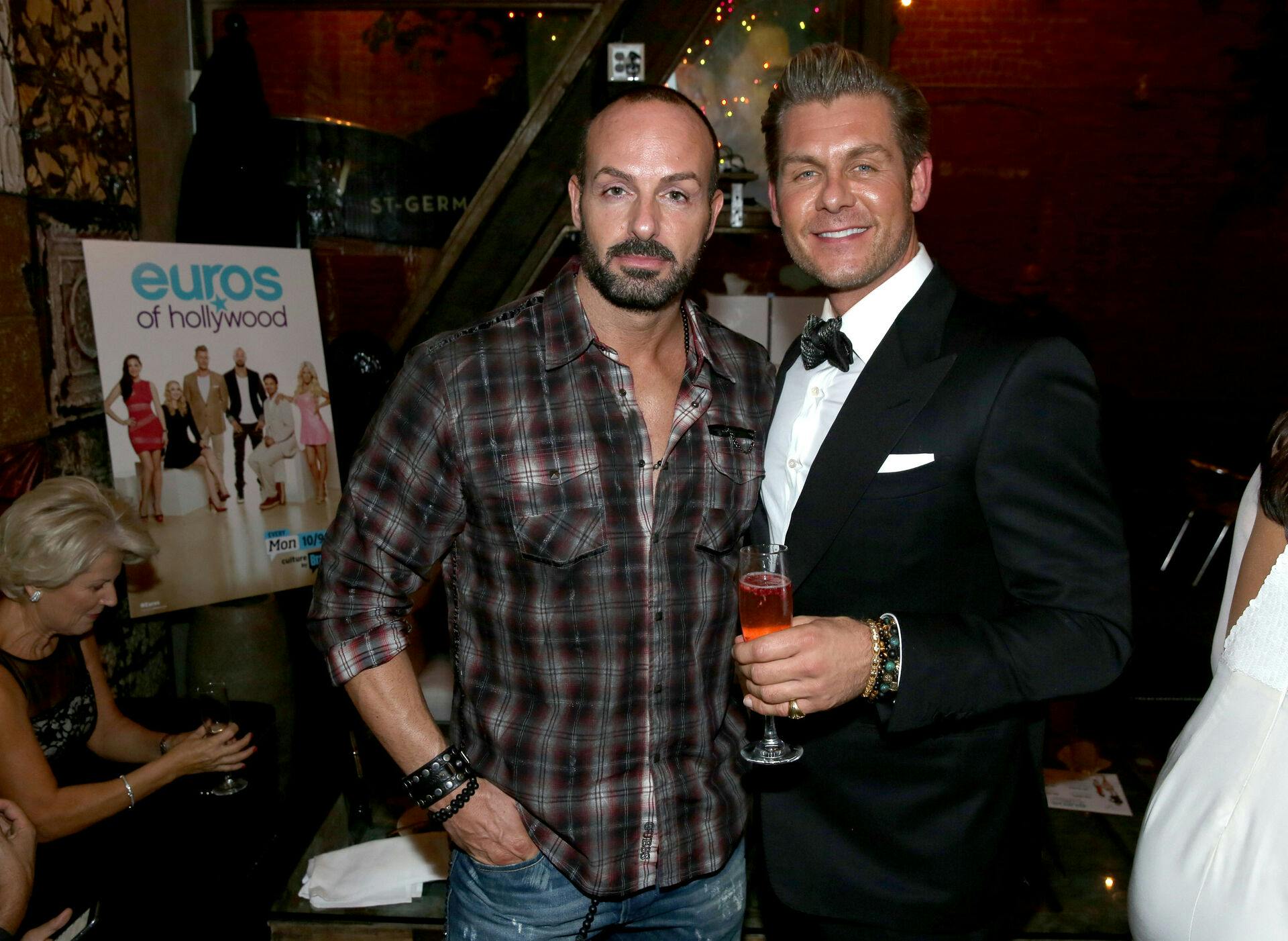 Jannik Olander (til højre) er blevet far.