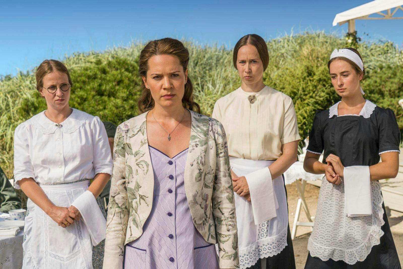 Skuespillerne bag "Badehotellet" samles igen i en ny TV 2-dokumentar, der ser tilbage på serien, som i årevis har fået danskerne til at sidde klar foran skærmen.