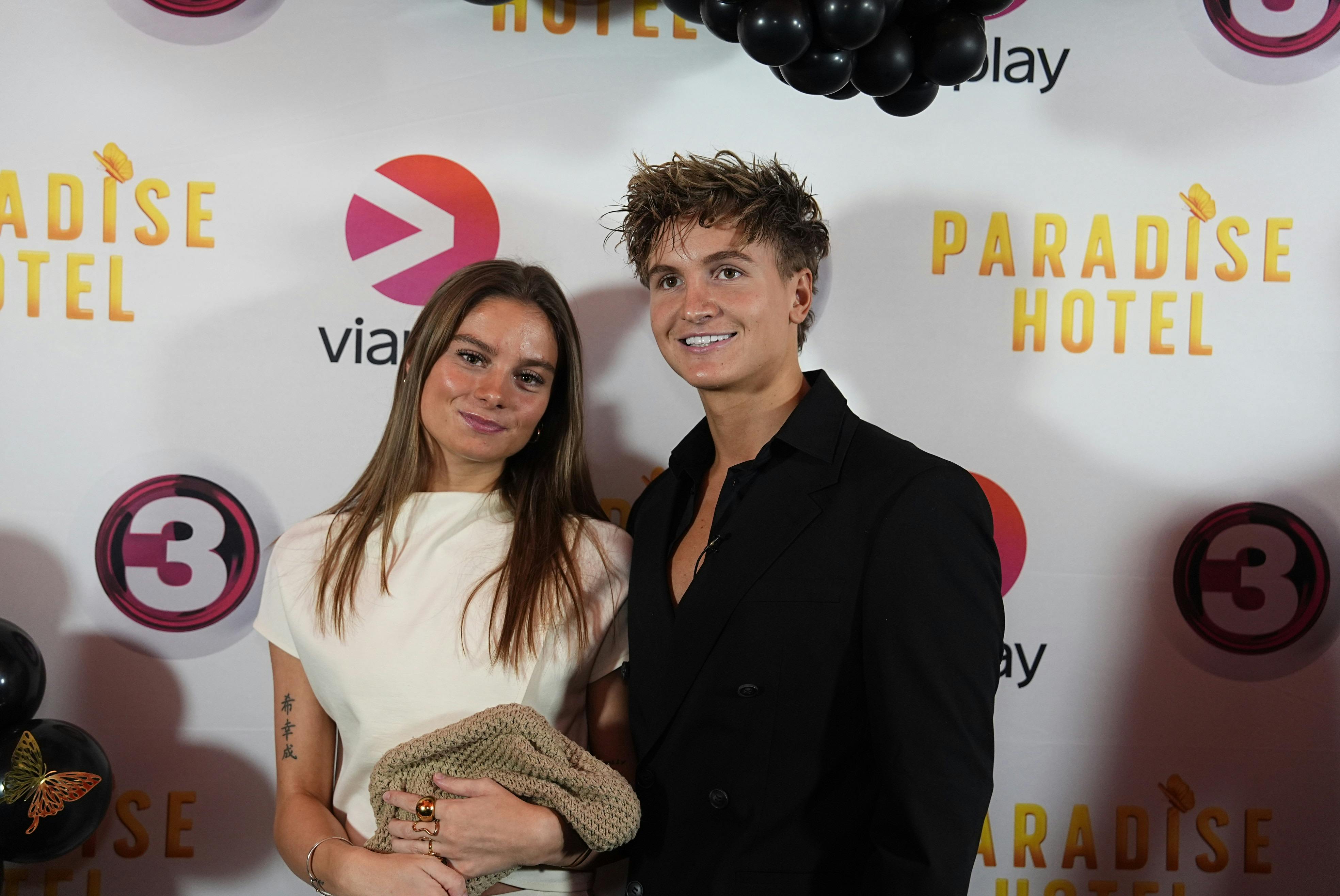 Der går ikke længe før Karl slår sig løs inde på "Paradise Hotel". En sæson som blev filmet før han havde mødt Pernille.