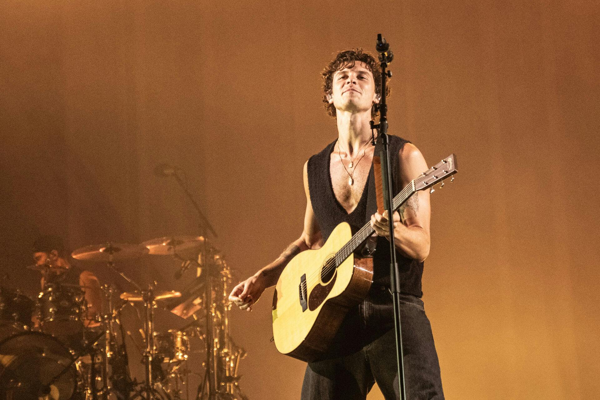 Shawn Mendes spiller for en fyldt Bøgescene på Smukfest lørdag den 9. august 2025