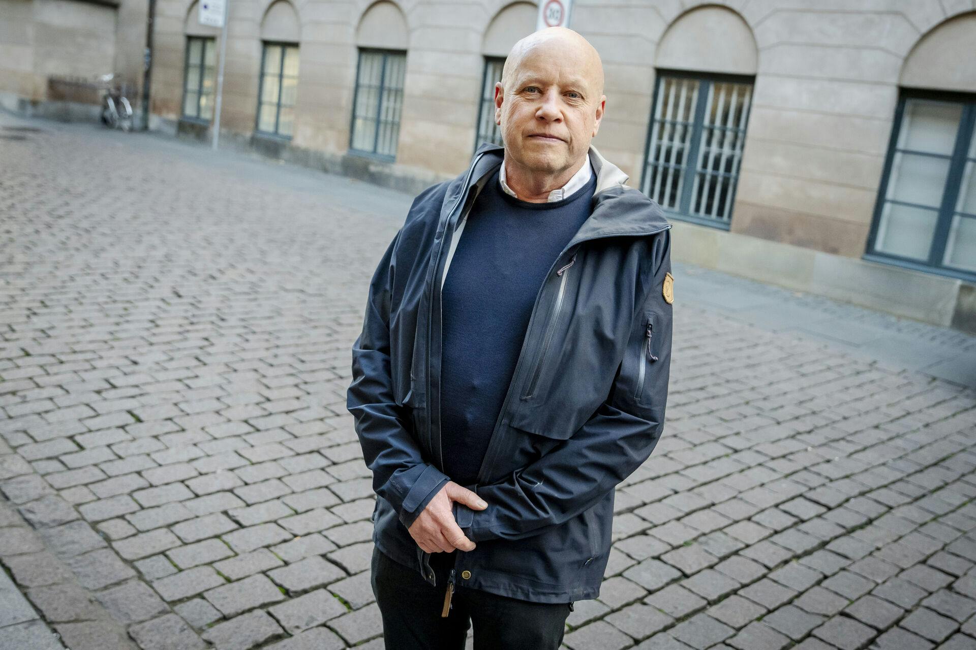 Kunstner Jens Haaning skal have 25.000 kroner af Ritzau Scanpix.