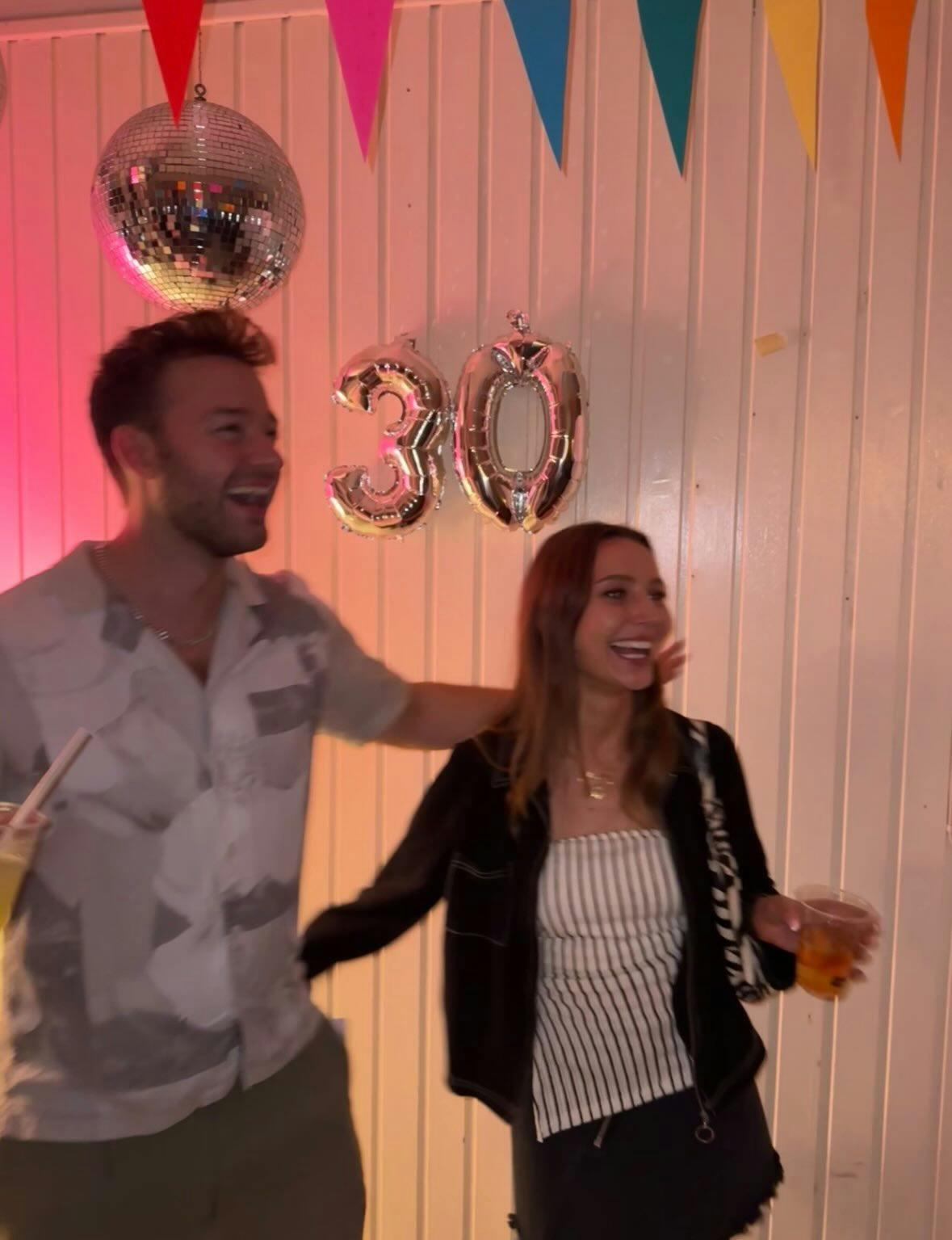 - Jeg tror bare, at det er en langsom og naturlig proces, fortæller Lissa Paustian til SE og HØR om valget om at vise kæresten frem nu.