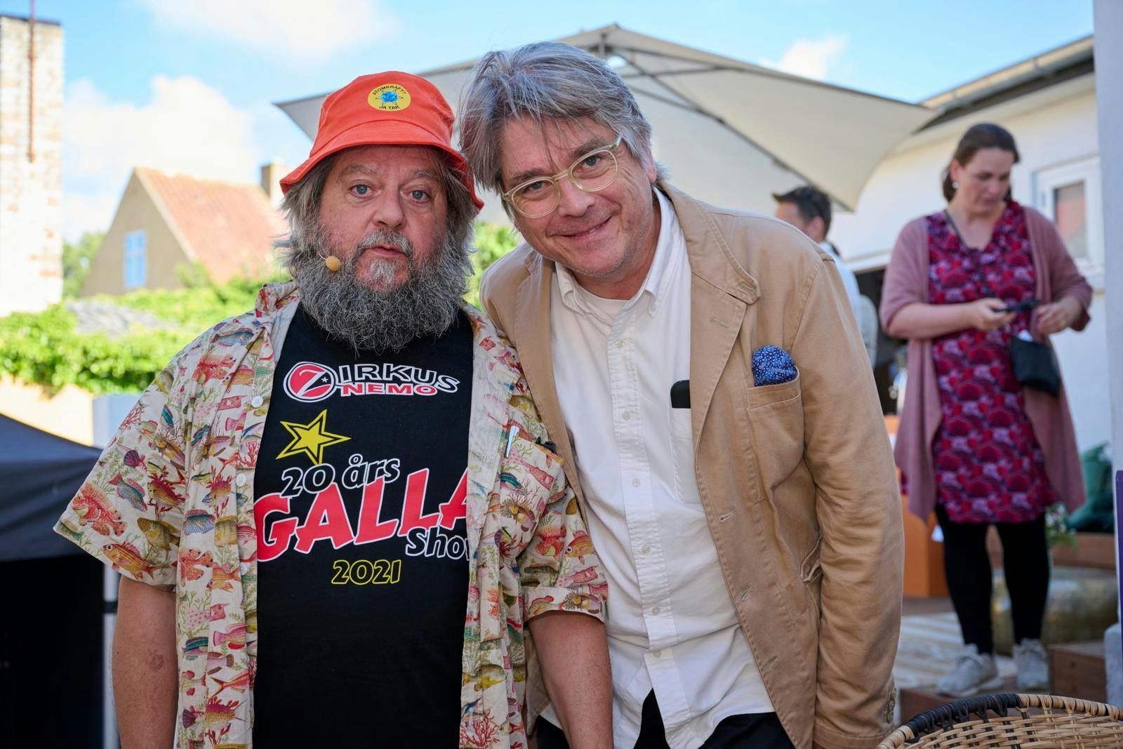 Peter Lund Madsen blev 65 år. Den kendte læge, psykiater og mediepersonlighed døde 10. august af et akut hjerteinfarkt som følge af svær forkalkning i kranspulsåren. Han faldt om og døde på stedet under et elmetræ på vej på cykel fra sit sommerhus på Sejerø mod København.