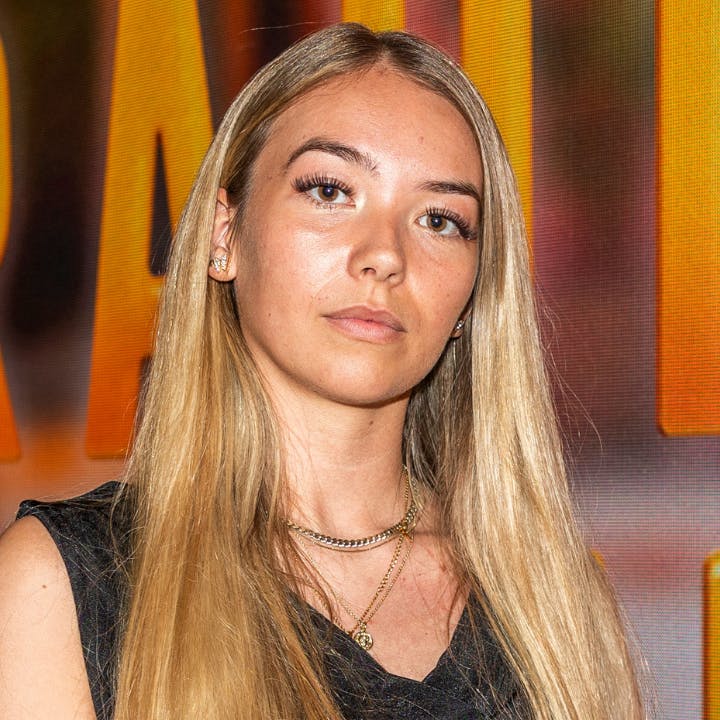 Mathilde Bang har efter sin deltagelse i sæson 21 af "Paradise Hotel" fået opereret brysterne større. Men nu er der opstået et nyt problem.