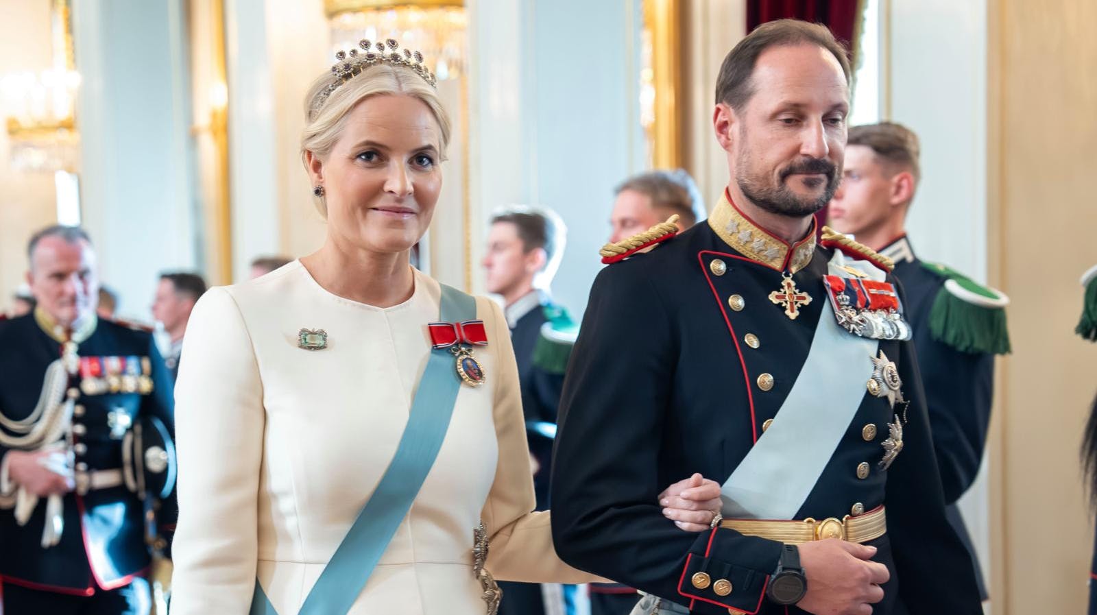 Parret har været gift siden 2001.