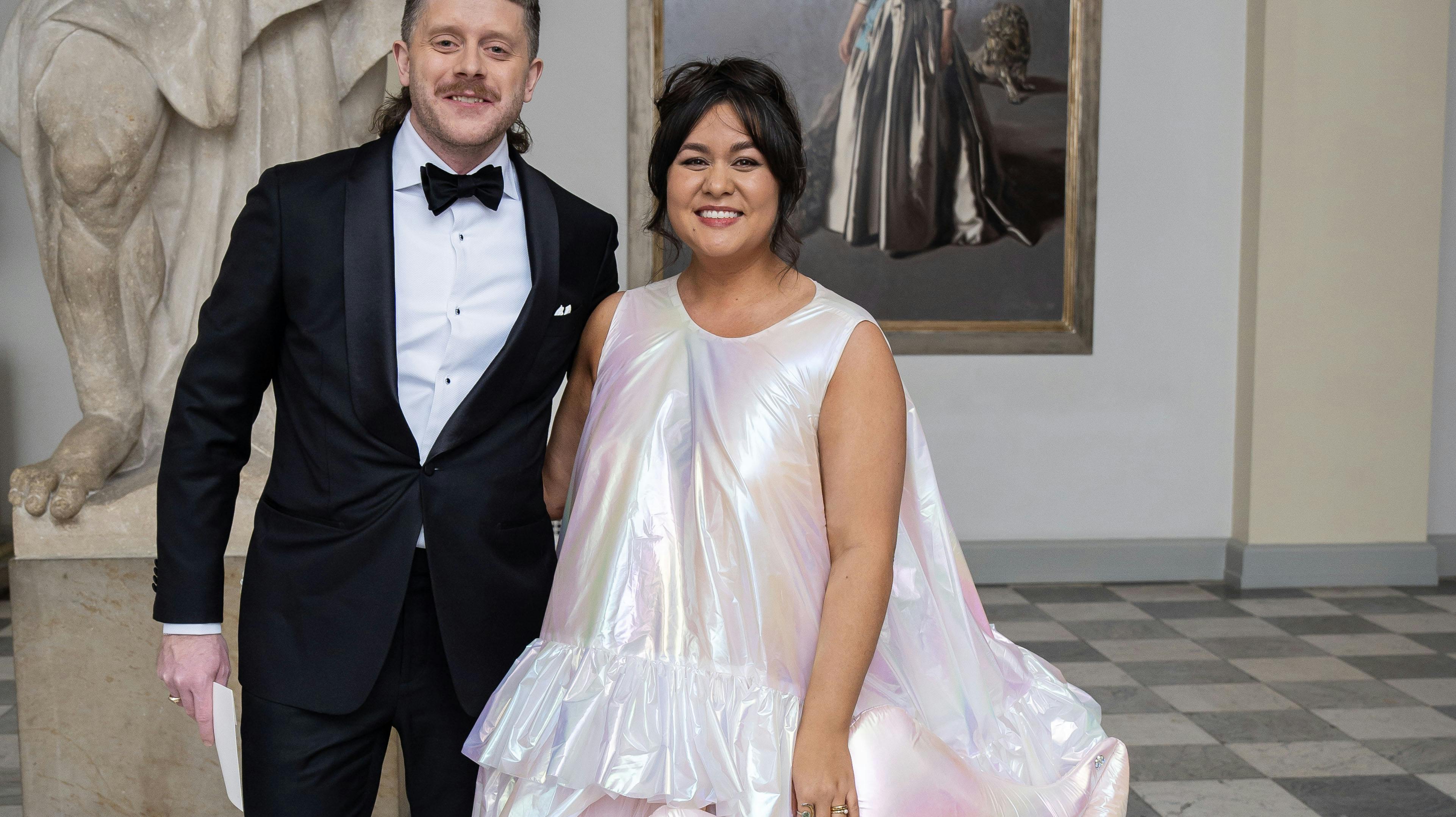 Natasha Brock strålede i sit lyse skrud, da kong Frederik og dronning Mary havde inviteret til kulturbal.