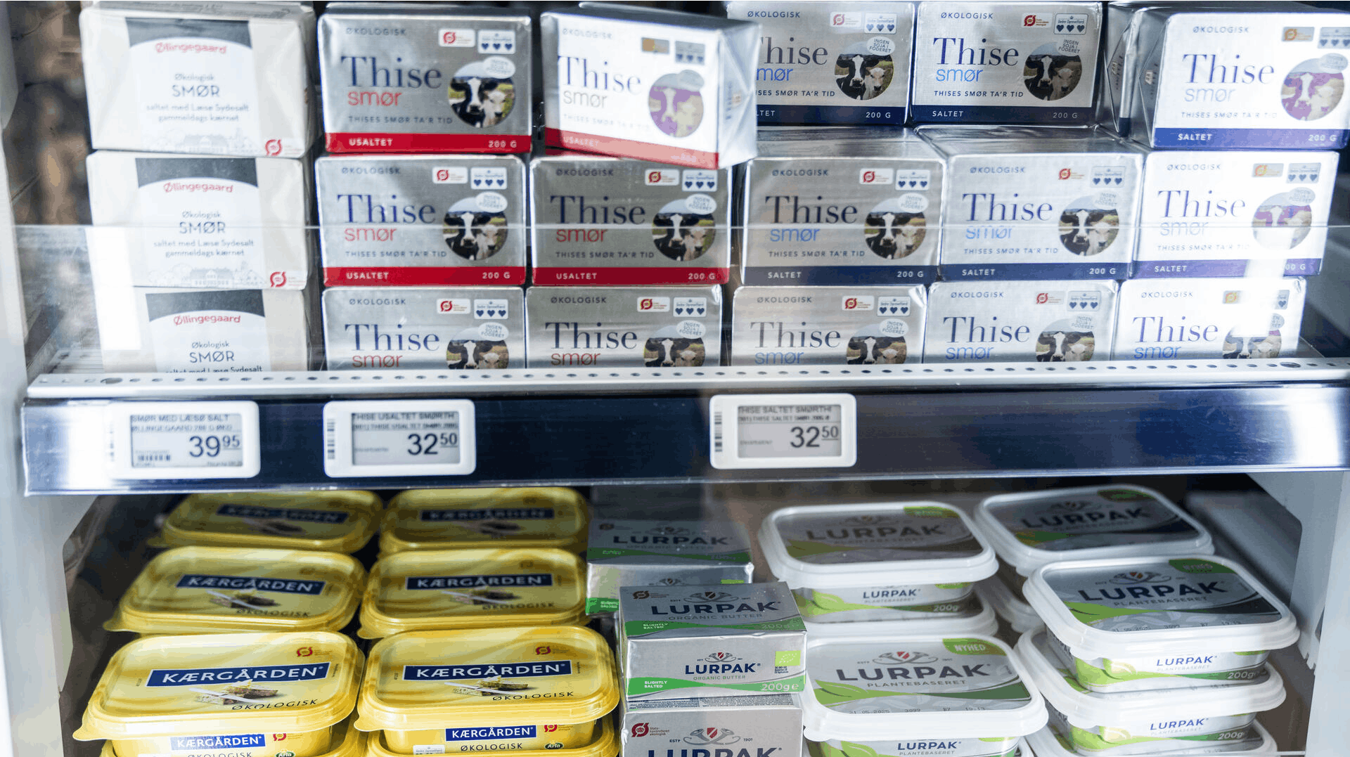 Lad dig ikke narre af at prisen lige nu er ultralav. Generelt betaler danske forbruger nemlig overpris sammenlignet med resten af Europa.