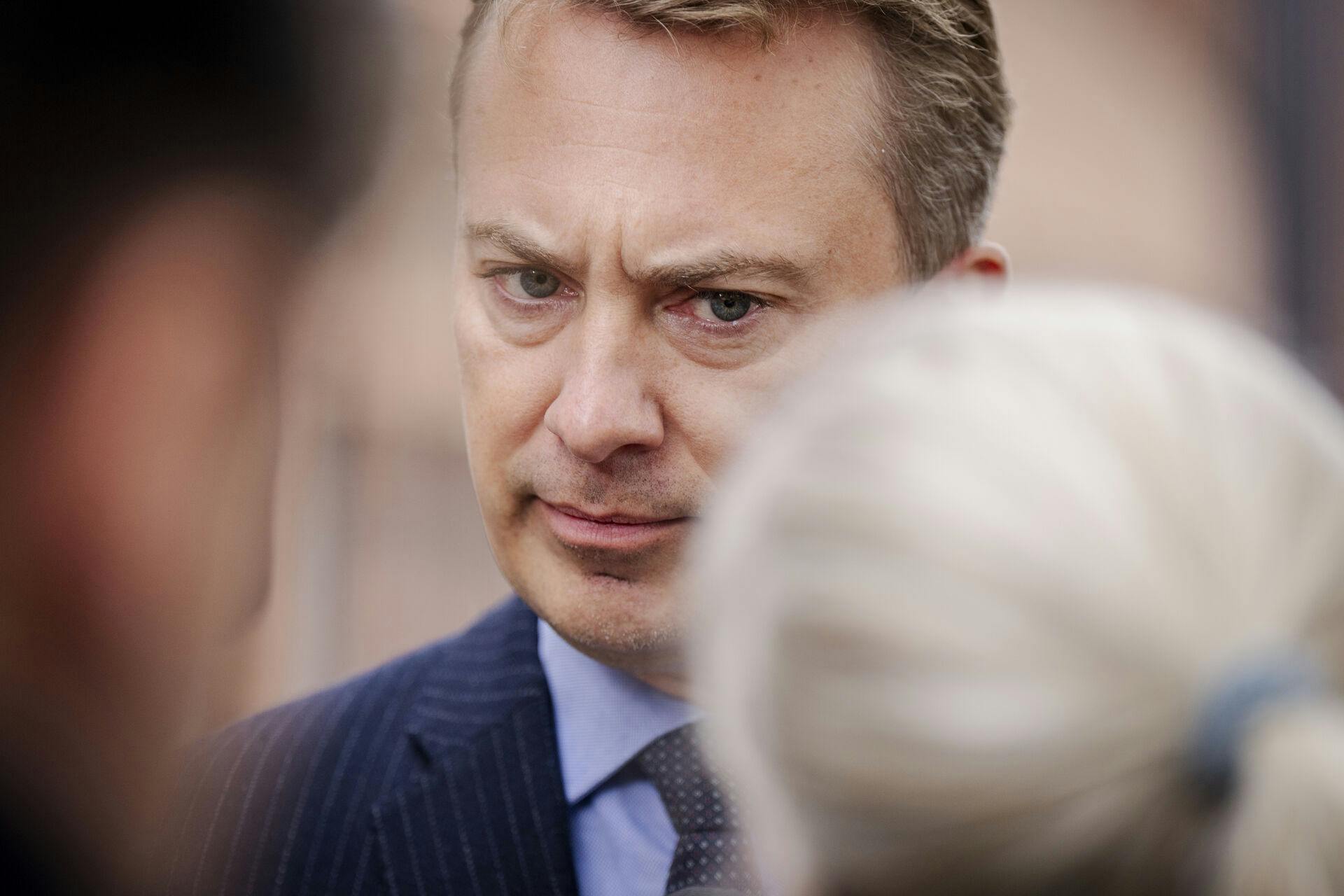 Morten Messerschmidt og resten af toppen i Dansk Folkeparti opdagede ikke den svindeldømte, før det var for sent. Nu har de taget konsekvensen og smidt ham ud.