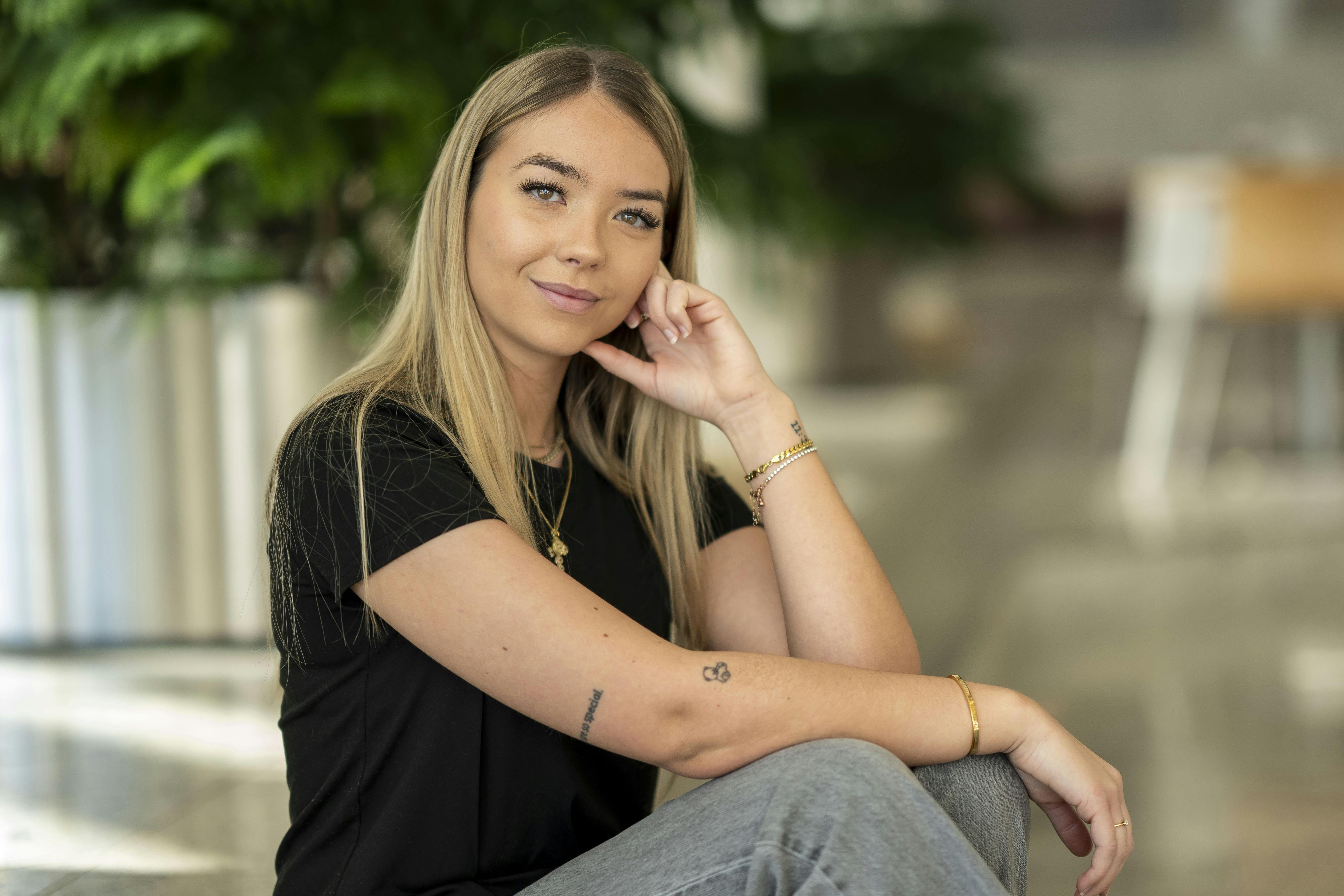 Mathilde Bang fik for nylig opereret brysterne, men der er også et andet indgreb, hun går og tænker på.