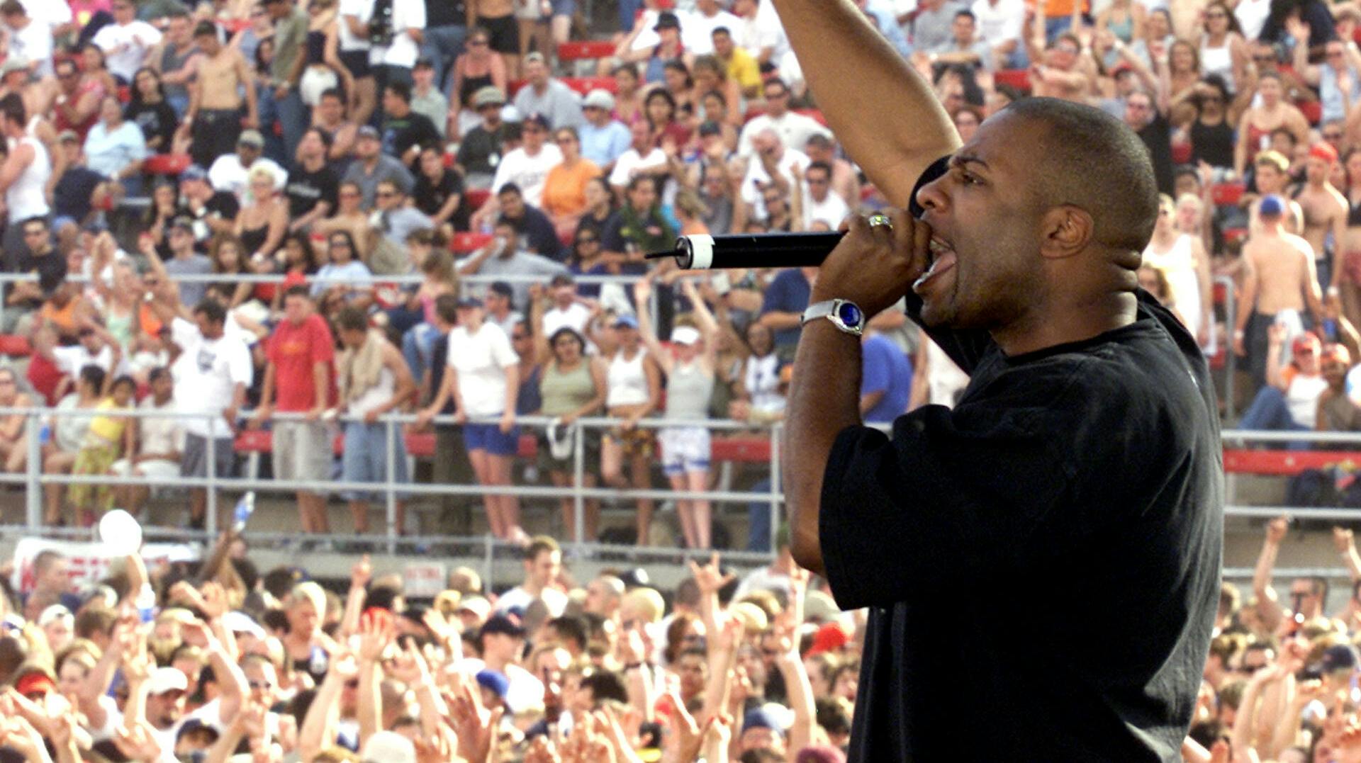 Jam Master Jay optræder her i 2001 - året inden han blev skudt og dræbt.