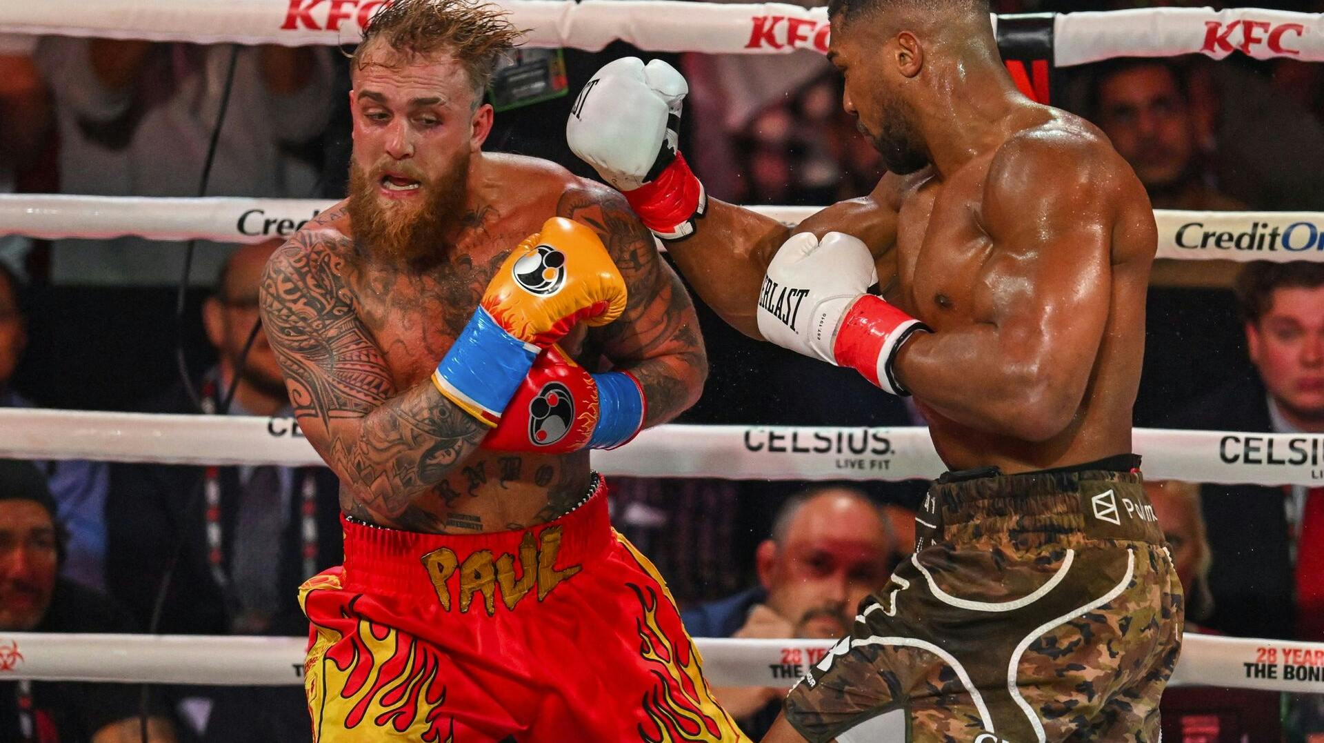 Jake Paul gik seks runder mod den britiske bokser Anthony Joshua, inden han måtte se sig slået.