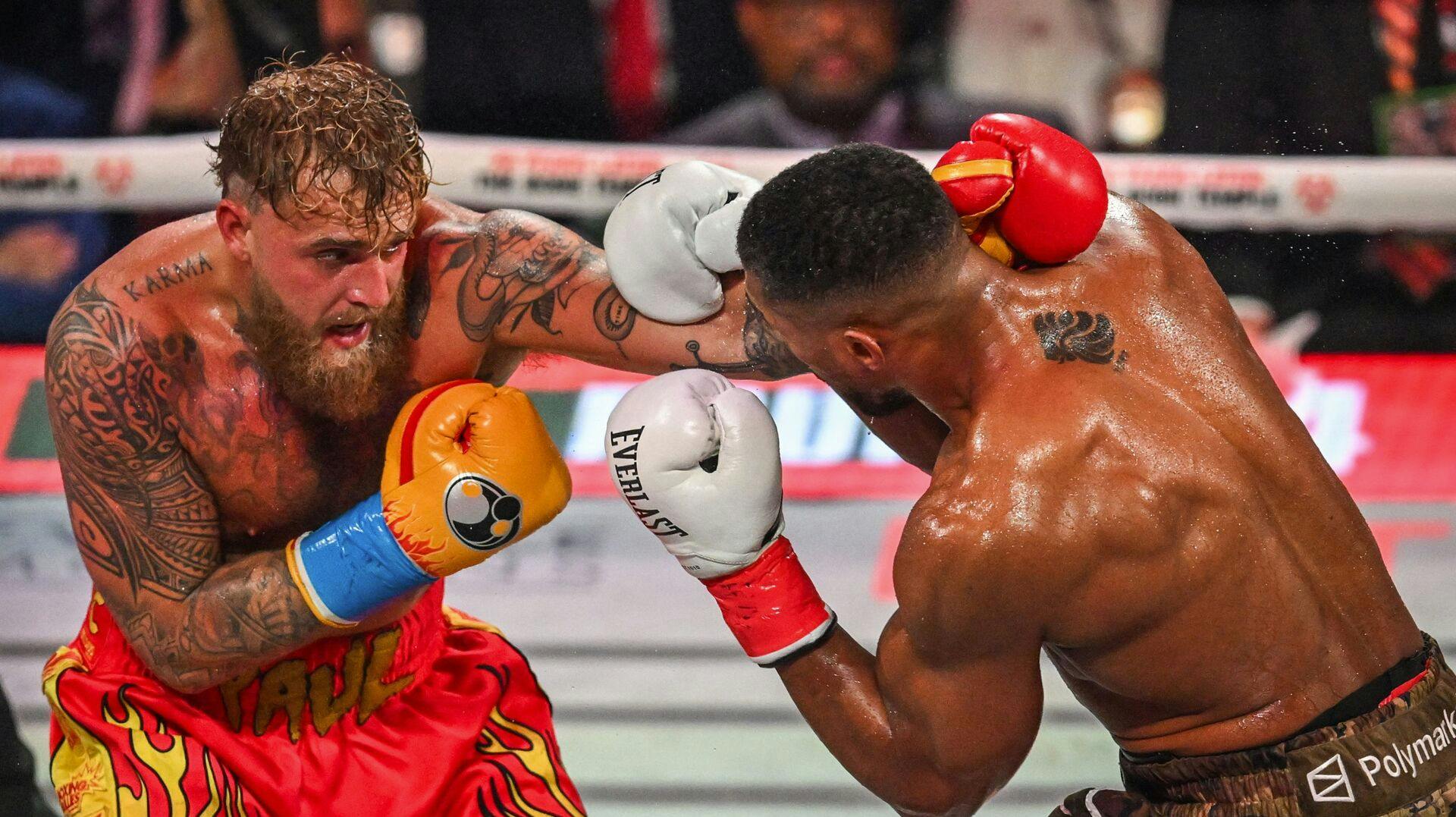 Jake Paul gik seks runder mod den britiske bokser Anthony Joshua, inden han måtte se sig slået.