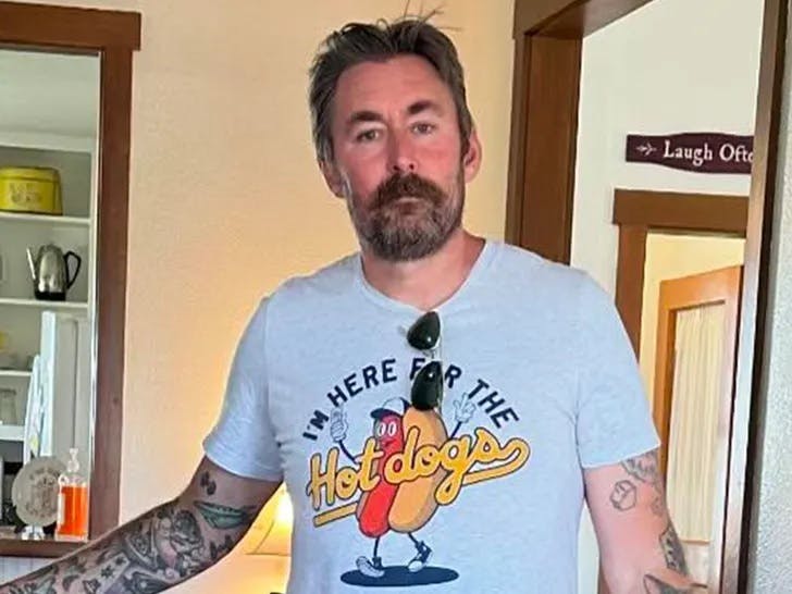 Adam the Woo blev 51 år gammel.