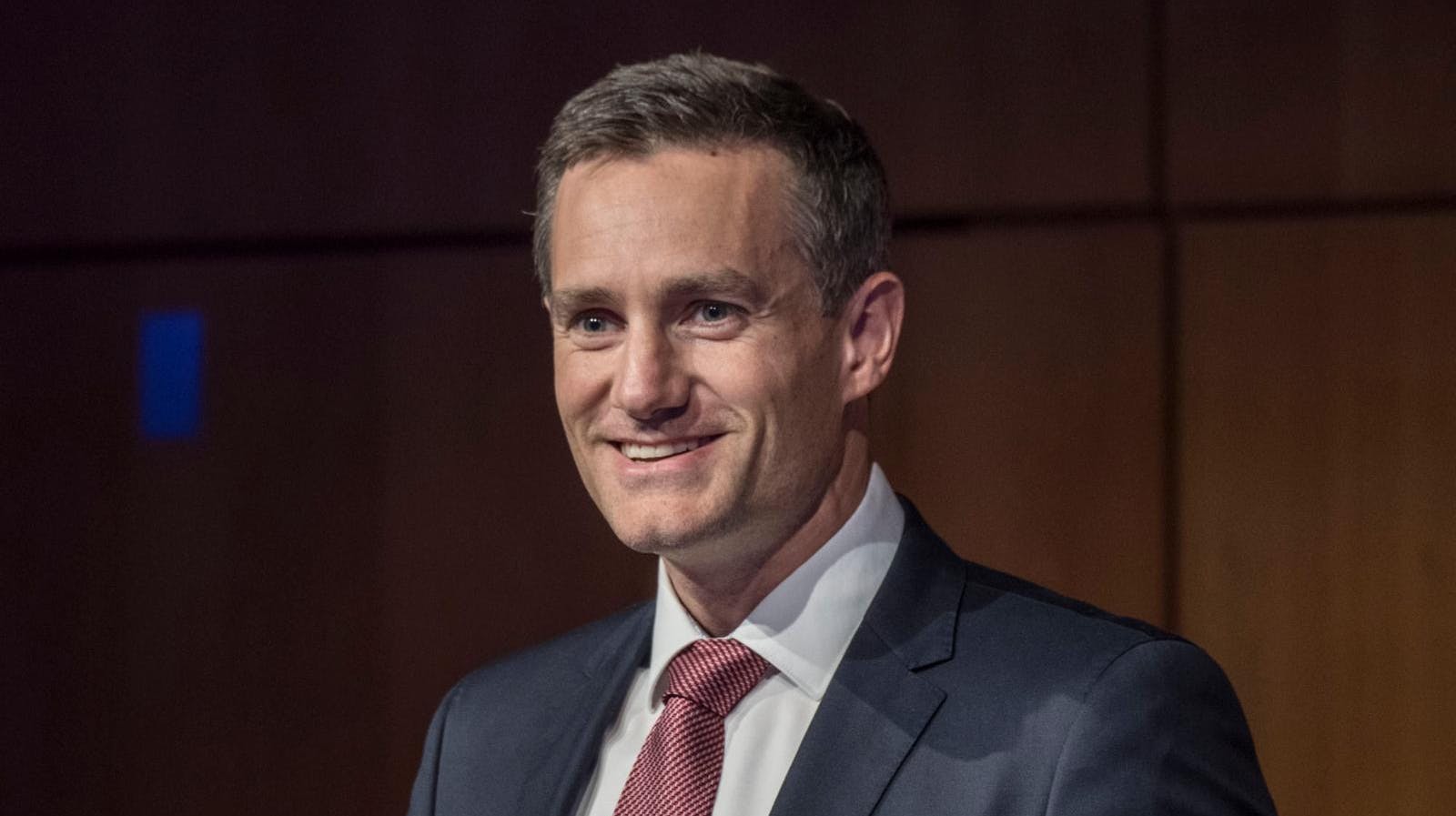 Rasmus Jarlov sælger huset, som han overtog i 2022.