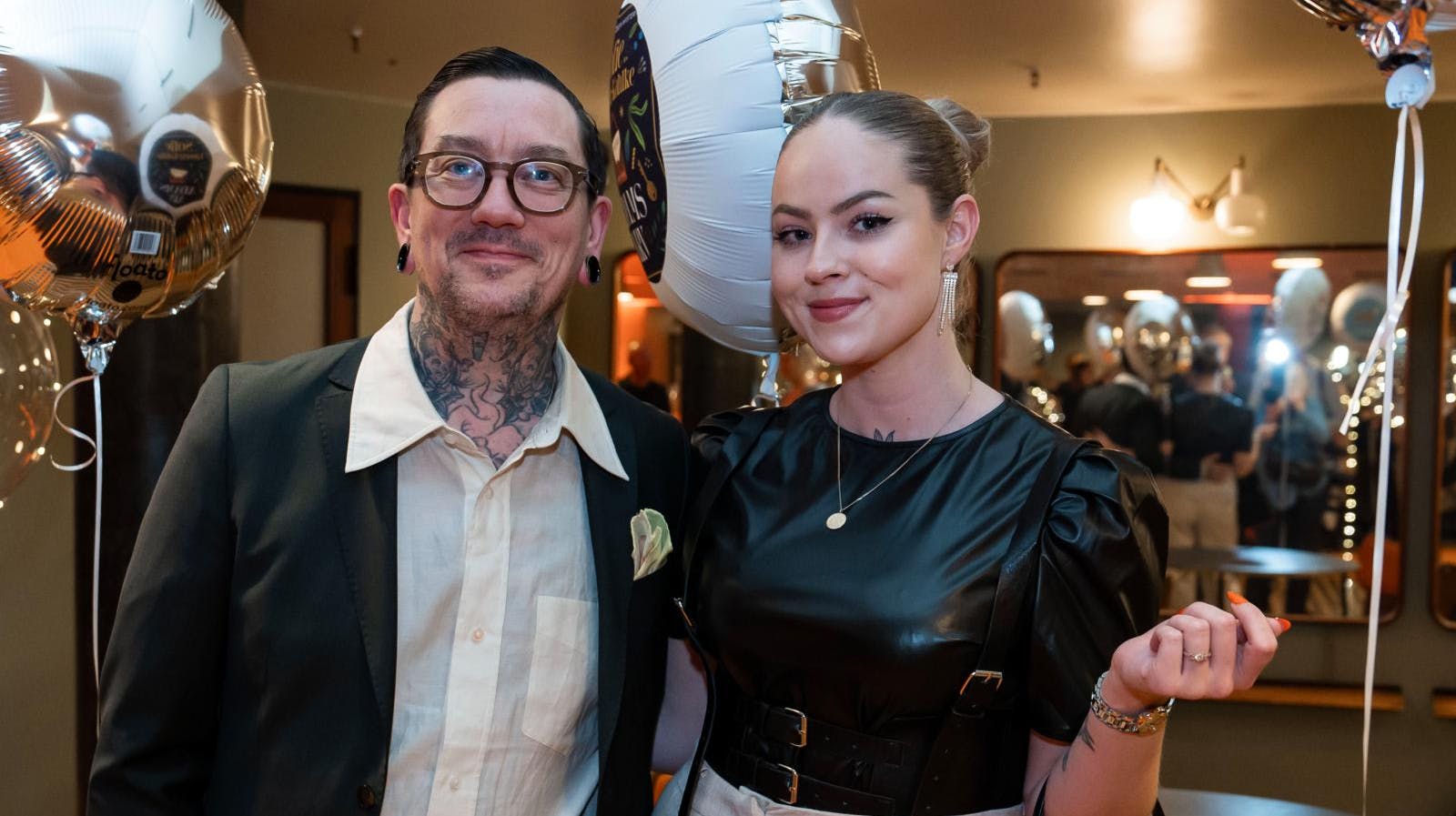 Parret bor i dag i Spanien.