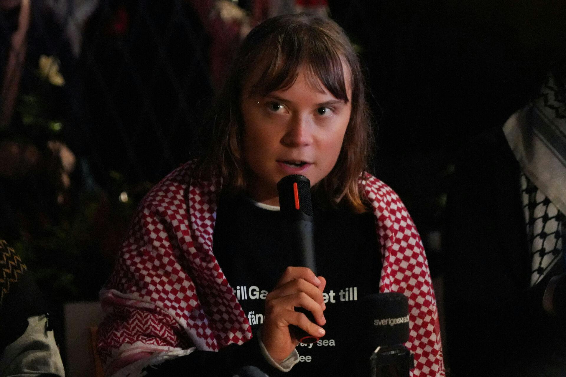 Greta Thunberg er ikke uvant med håndjern. I sin unge karriere som aktivist har svenskeren nemlig været anholdt adskillige gange for at ignorere politiets anvisninger eller for at bryde lovene i de lande, hun demonstrerer i.