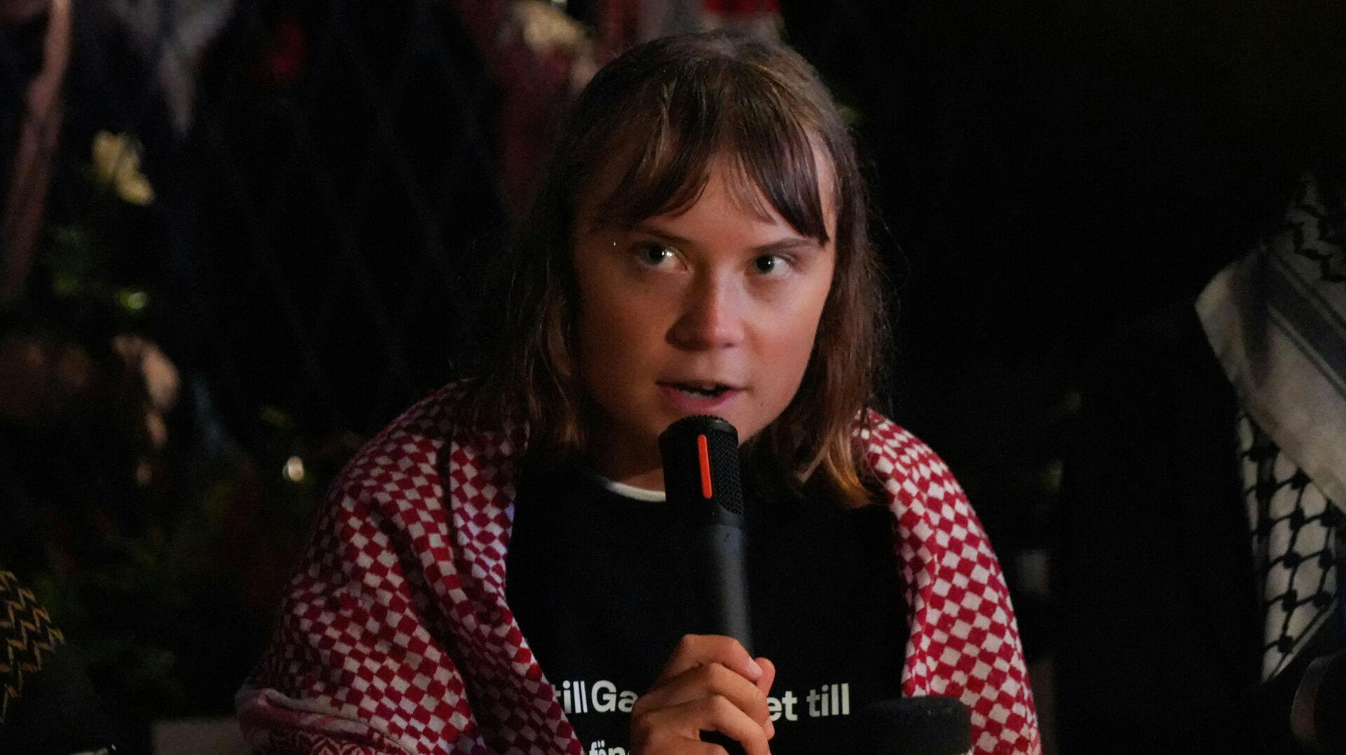 Greta Thunberg er ikke uvant med håndjern. I sin unge karriere som aktivist har svenskeren nemlig været anholdt adskillige gange for at ignorere politiets anvisninger eller for at bryde lovene i de lande, hun demonstrerer i.