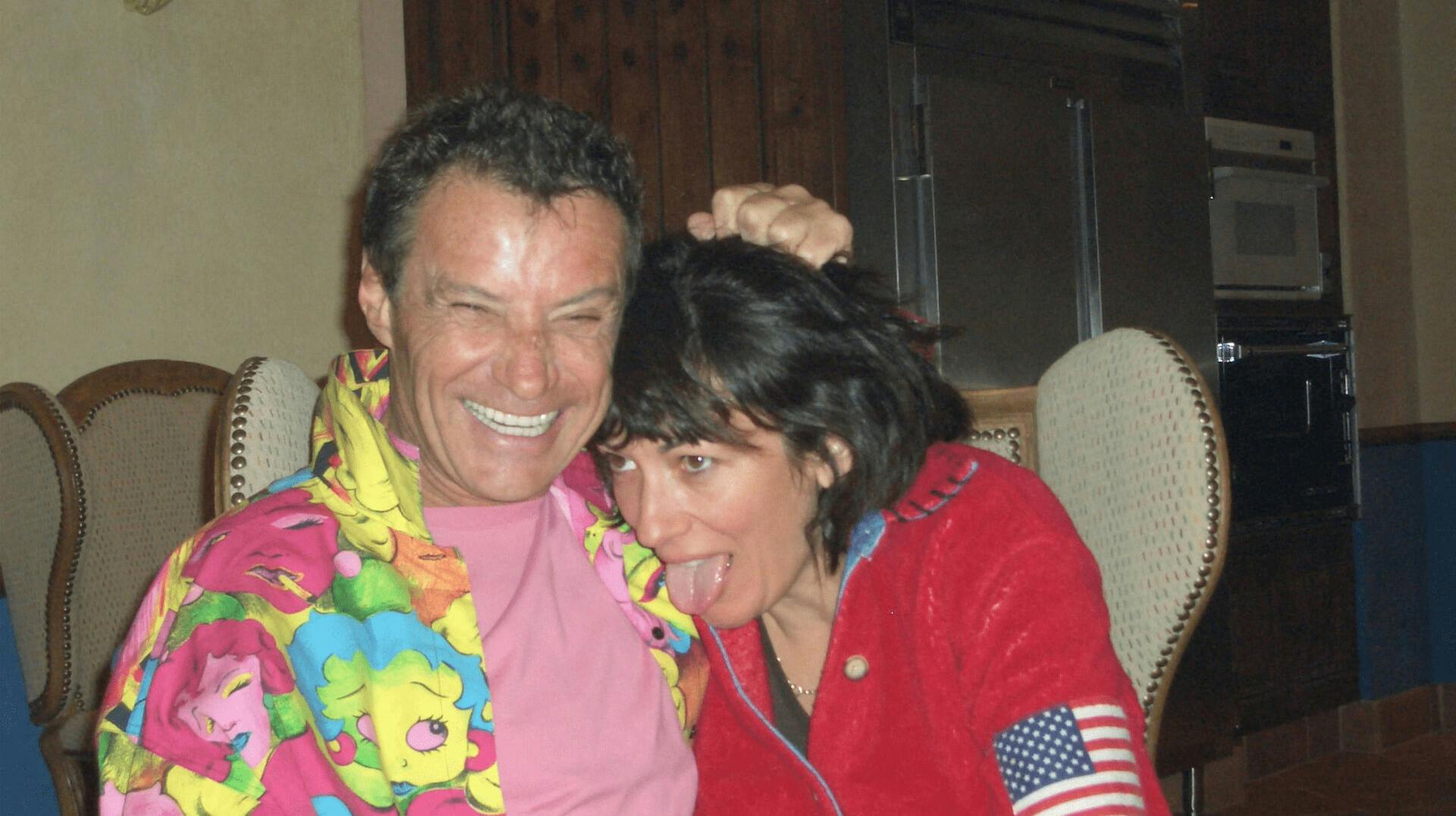 Den nu fænglede Ghislaine Maxwell ses her sammen med afdøde Jean-Luc Brunel.