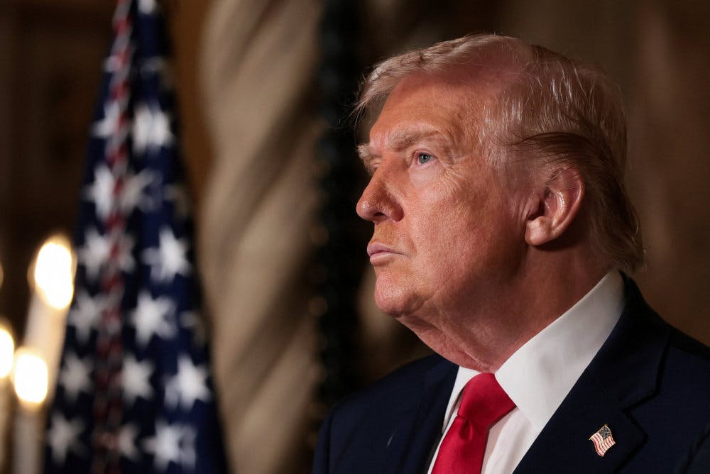 På et pressemøde mandag aften blev Donald Trump spurgt, hvad nyligt udpeget særlig udsending til Grønlands rolle bliver. Præsidenten svarede ved at gentage ønske om at få Grønland på amerikanske hænder. - Foto: Jessica Koscielniak/Reuters