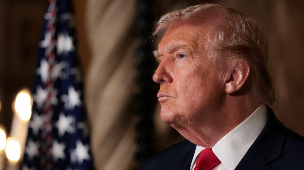 På et pressemøde mandag aften blev Donald Trump spurgt, hvad nyligt udpeget særlig udsending til Grønlands rolle bliver. Præsidenten svarede ved at gentage ønske om at få Grønland på amerikanske hænder. - Foto: Jessica Koscielniak/Reuters