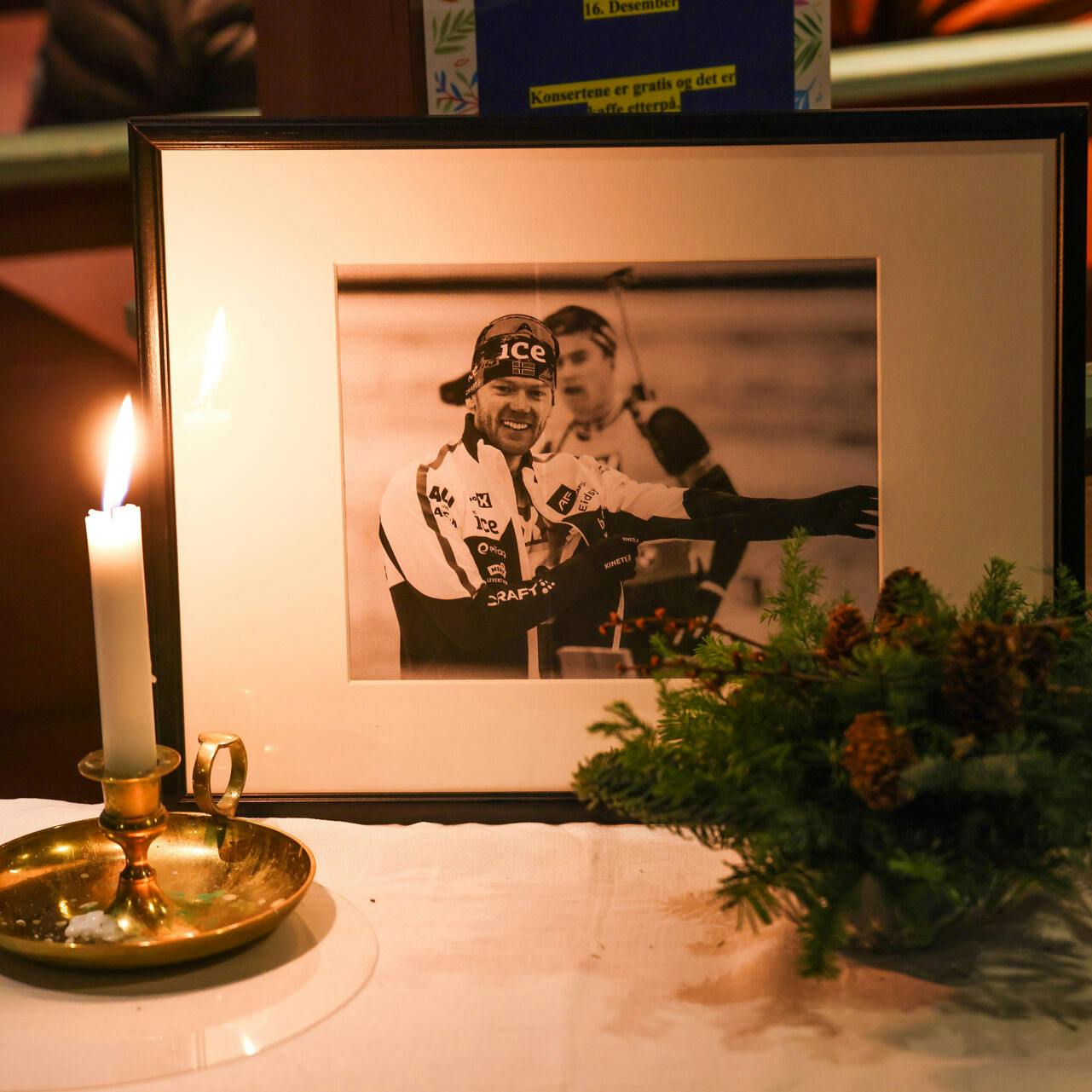 I norske Lillehammer, som Sivert Guttorm Bakken stammer fra, blev der tirsdag aften holdt en mindehøjtidelighed med omkring 100 deltagere.