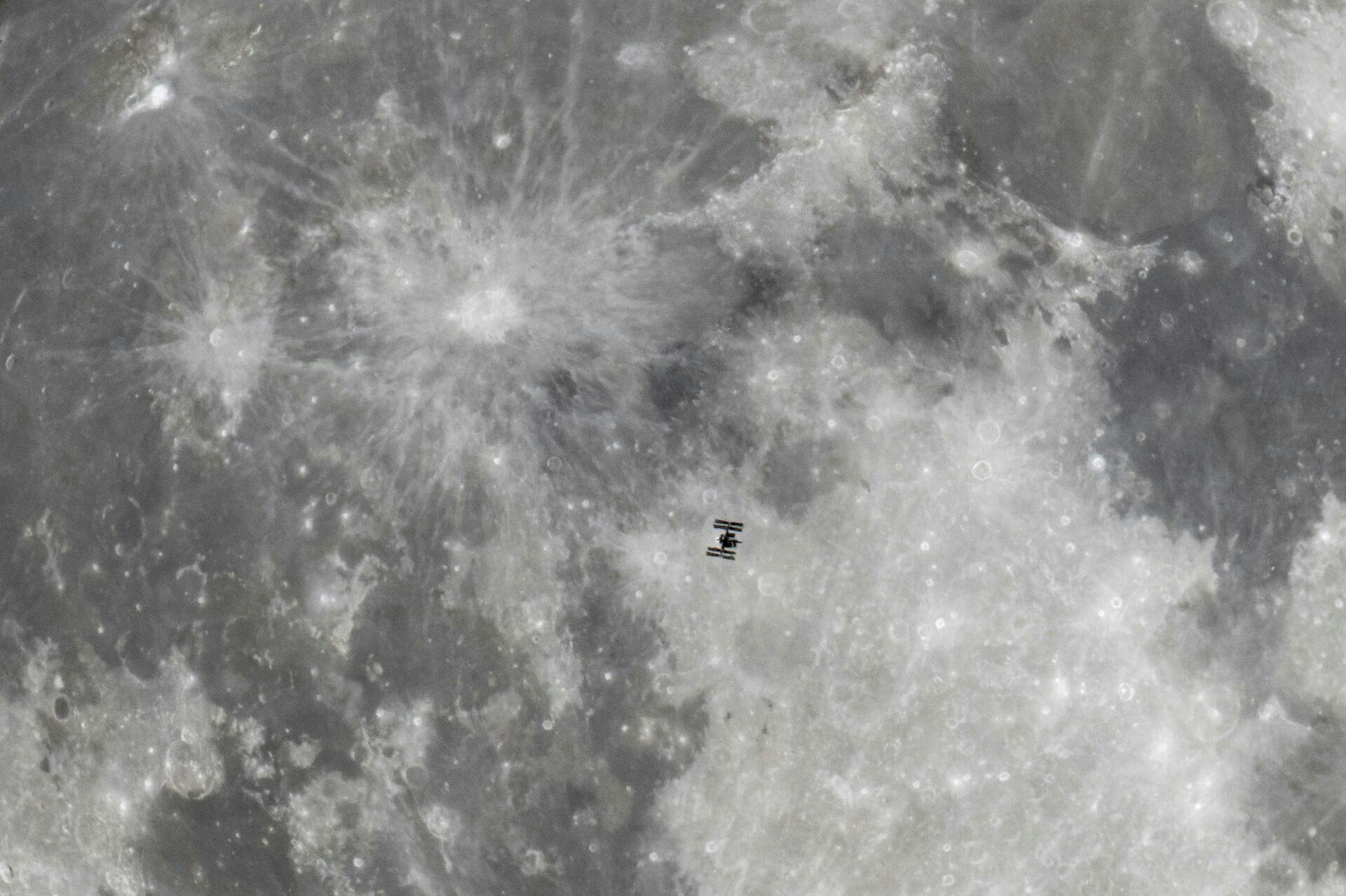 Det er ikke kun Ukraine og Europa, som russerne vil have fingrene i.