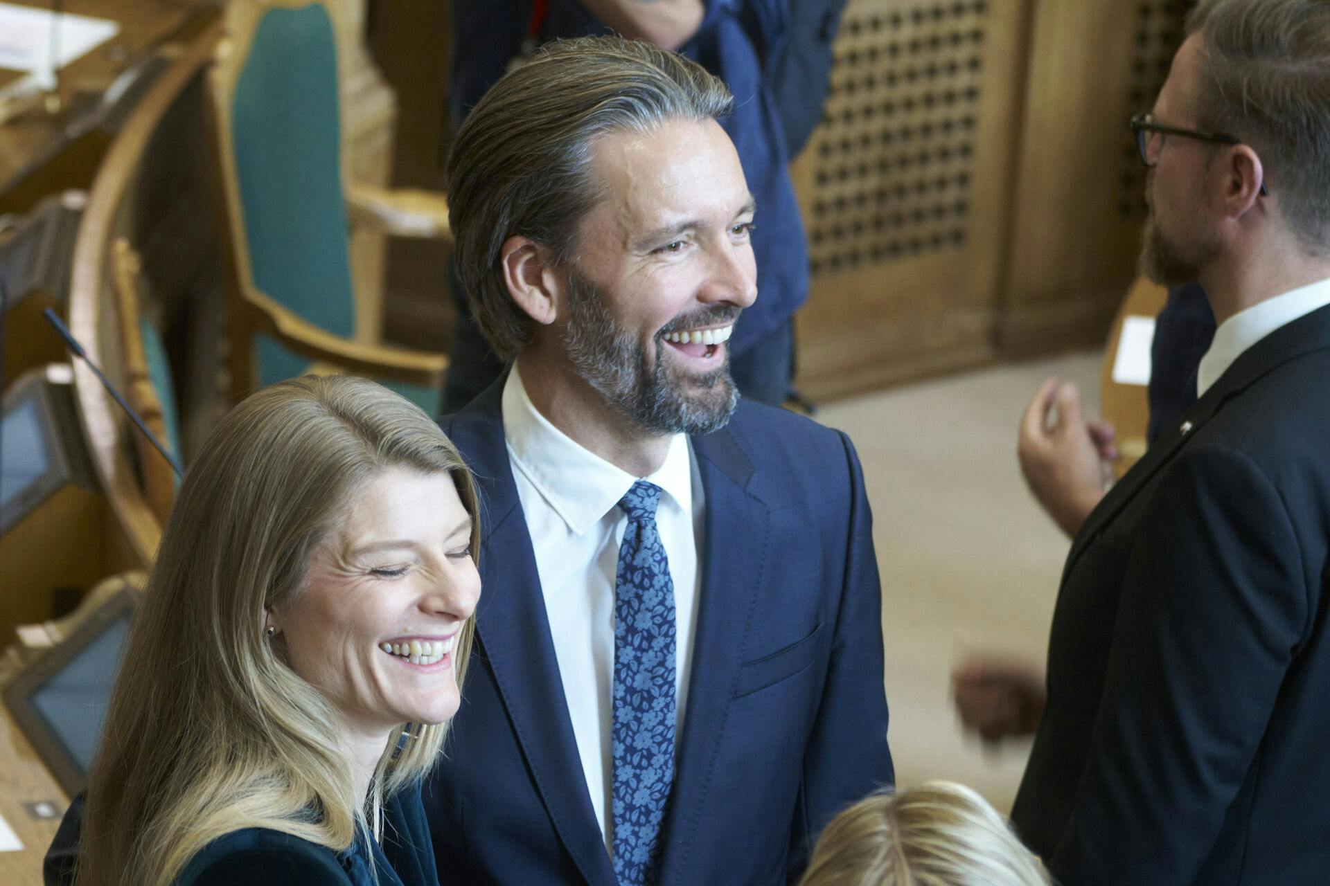 Jens Joel ses her ved Folketingets åbning 2025. Nu skal han være mere far og ægtefælle, lyder det.