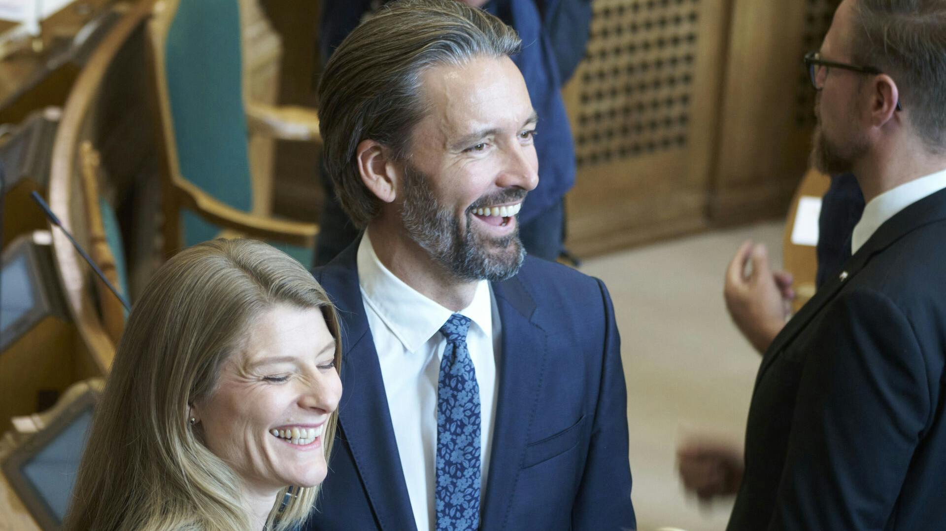 Jens Joel ses her ved Folketingets åbning 2025. Nu skal han være mere far og ægtefælle, lyder det.