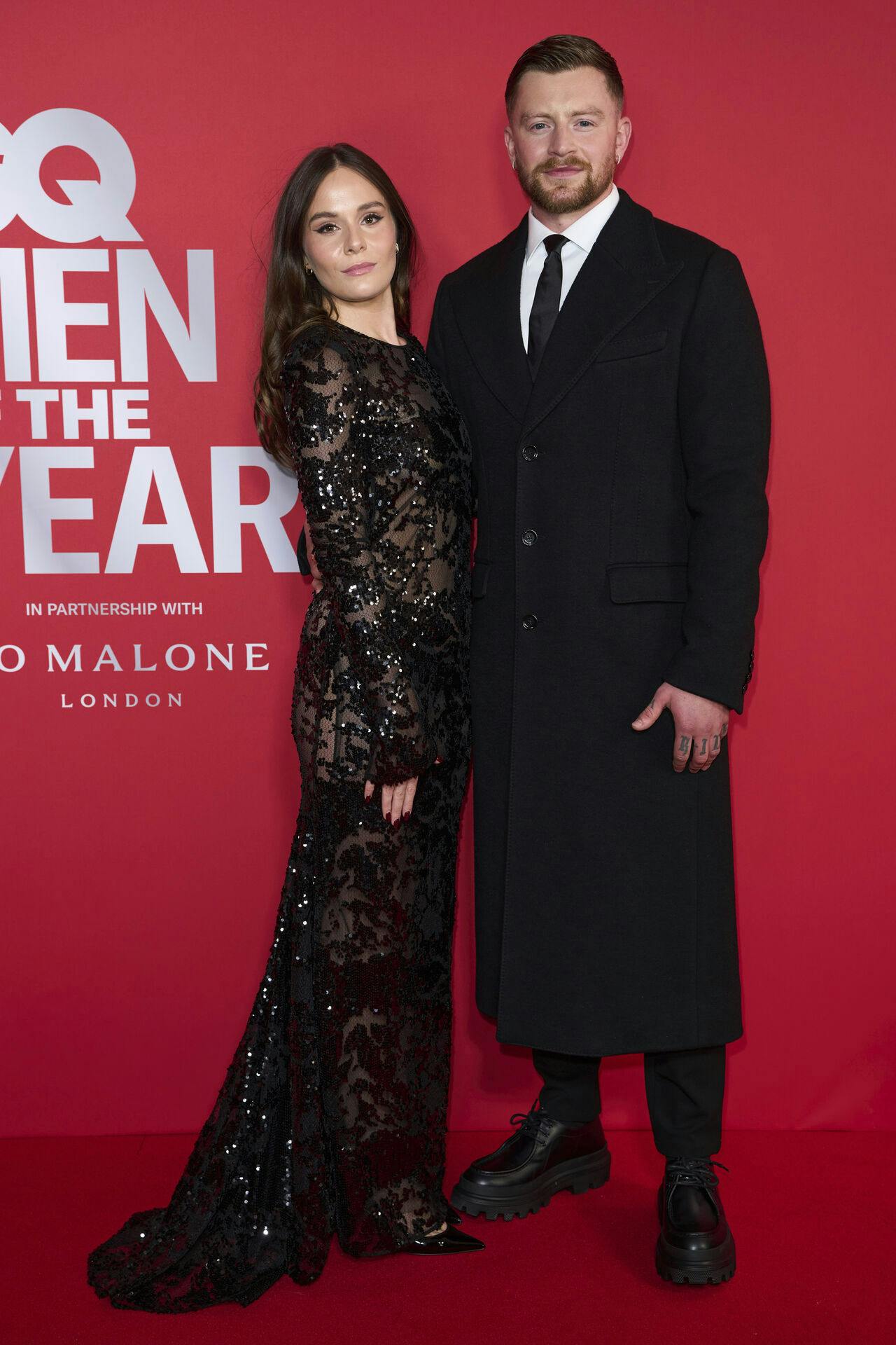 Holly og Adam sagde ja til hinanden men uden det meste af hans familie ved deres side.