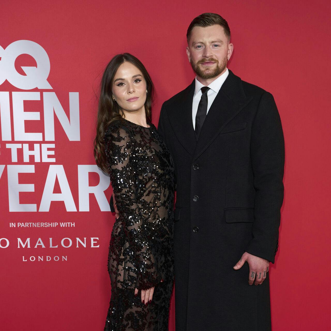 Holly og Adam sagde ja til hinanden men uden det meste af hans familie ved deres side.