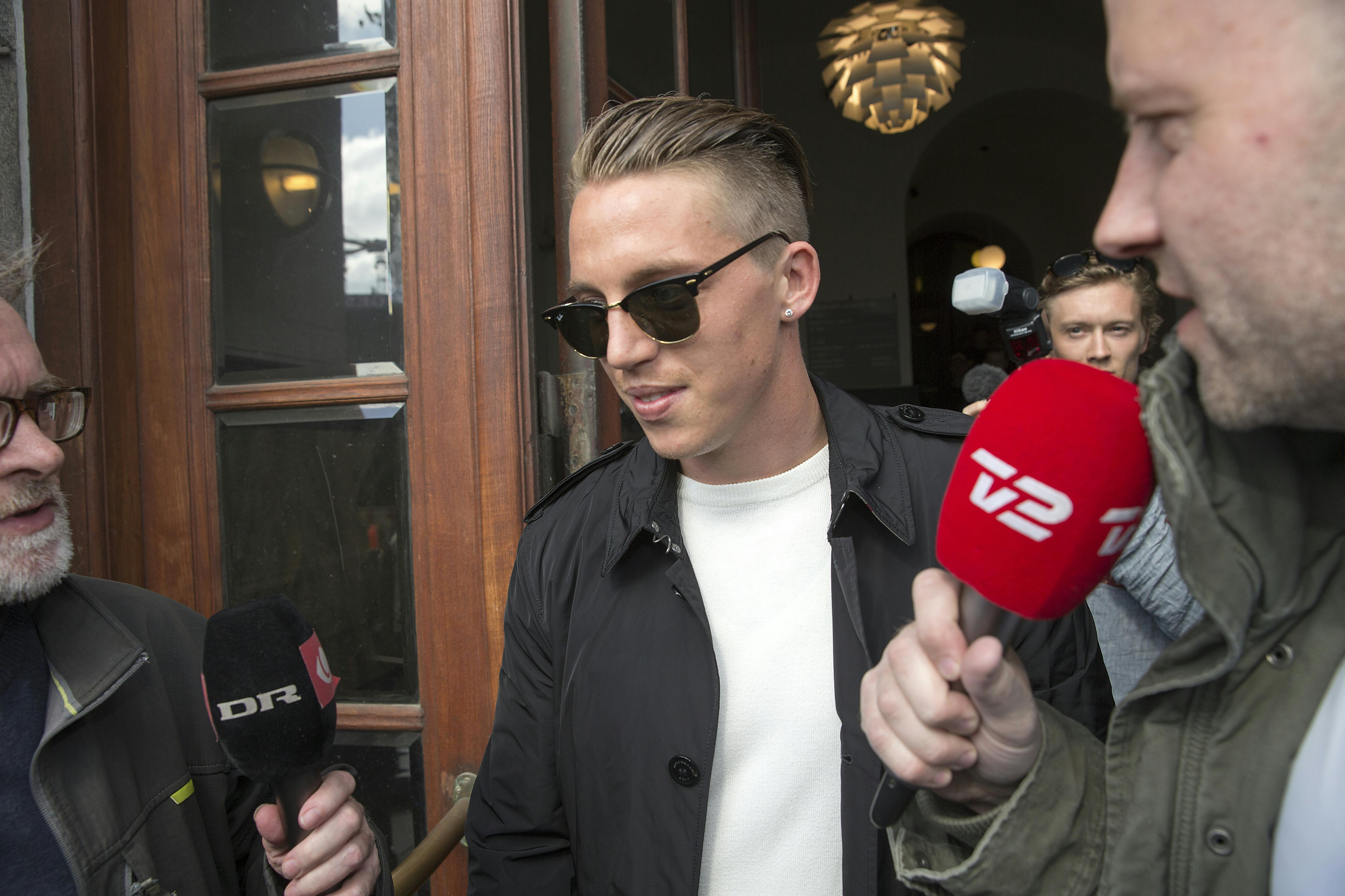 Tidligere fodboldspiller Nicki Bille i Københavns Byret, tiltalt for bl.a. at have bidt en kvindelig politibetjent i armen. Dommen lød på 60 dages betinget fængsel og 80 timers samfundstjeneste.