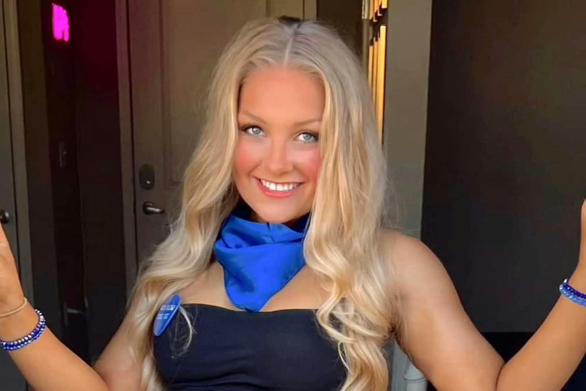 22-årige Laken Snelling er skønhedsdronning fra sin lokale hjemby. Nu er hun tiltalt i en uhyggelig sag, hvor hun anklages for at have gemt en død baby inde i et skab.