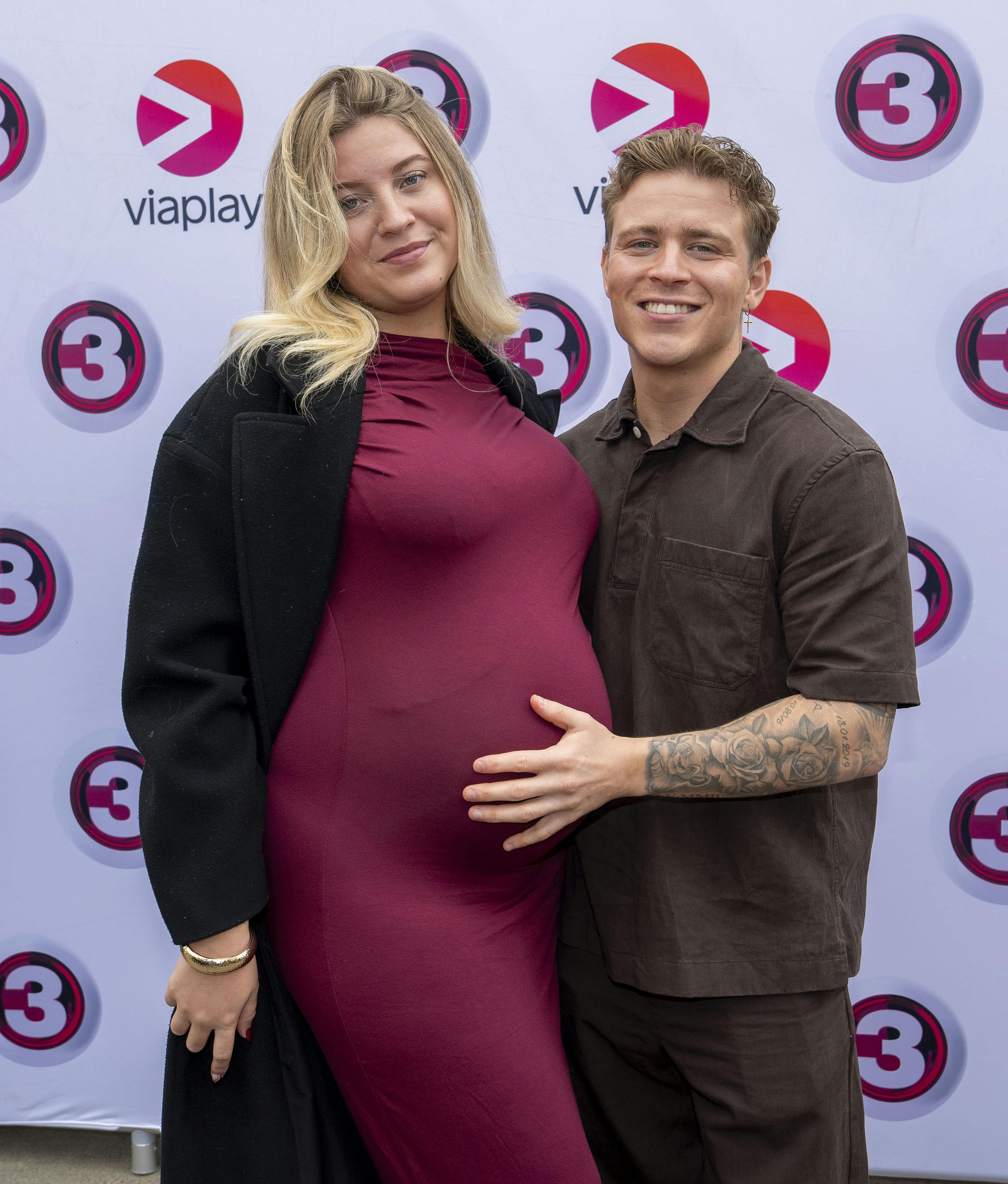 En stor julegave er tikket ind hos reality-parret.