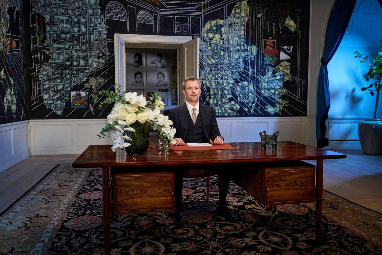 Sidste år var første gang, at kong Frederik sad i stolen efter sin mor dronning Margrethe.