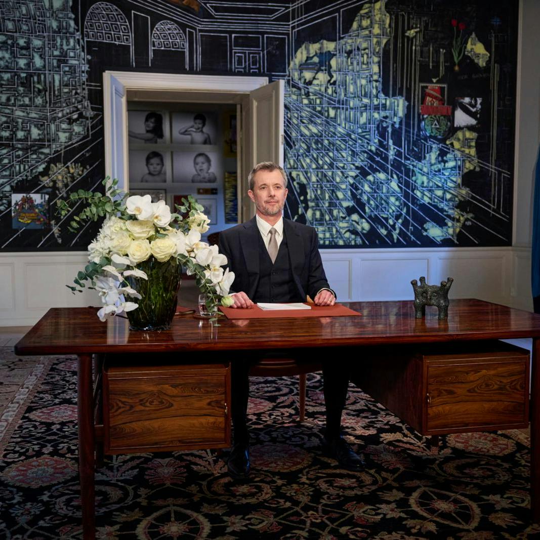 Sidste år var første gang, at kong Frederik sad i stolen efter sin mor dronning Margrethe.