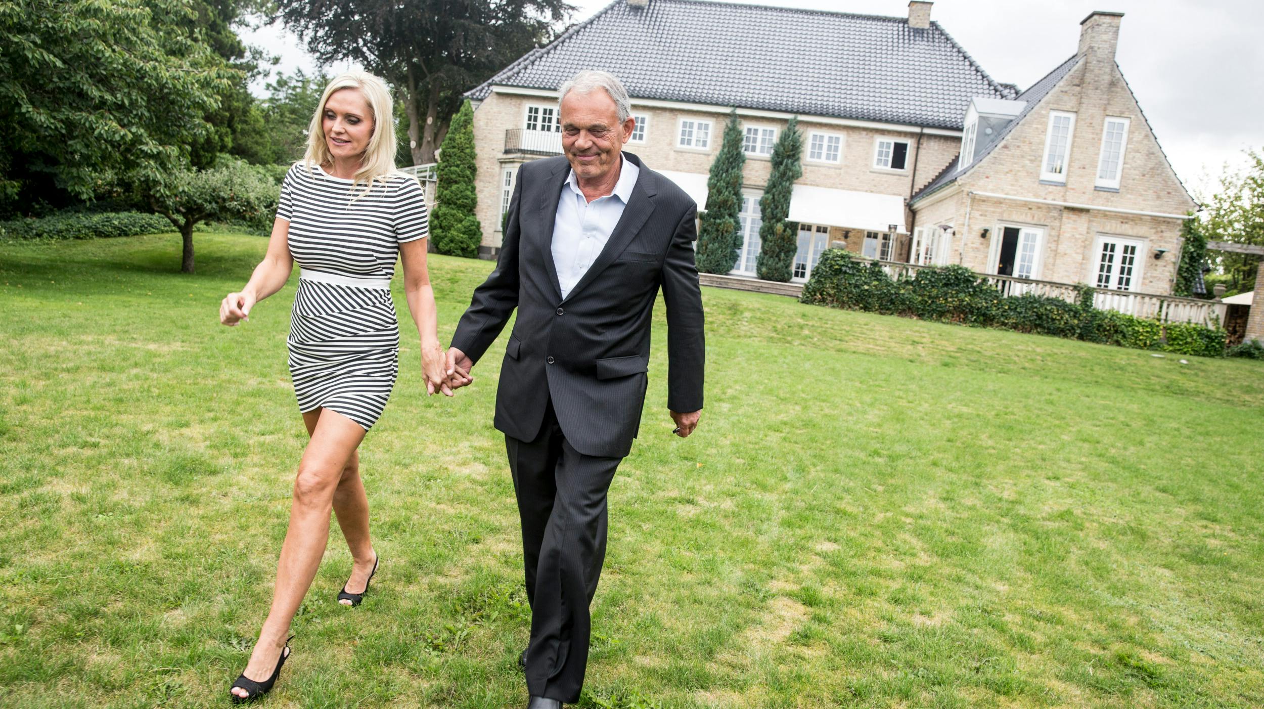 I mange år dannede palæet rammen om Karstens og Janni Ree s liv. Nu kan han lægge minderne om hende bag sig.