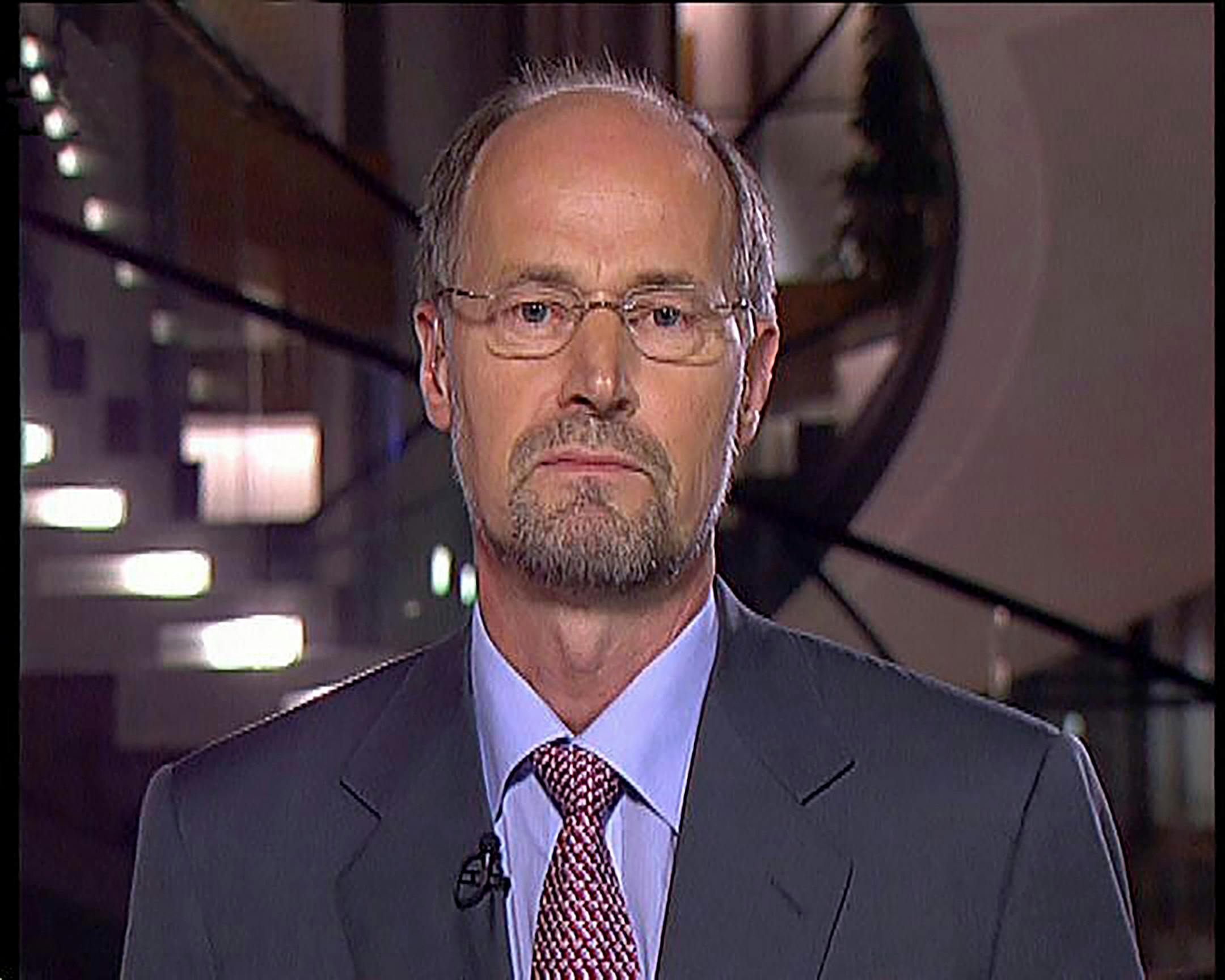 Anakondaen – den 78-årige tidligere TV2-korrespondent  Svenning Dalgaard  har slået sig til ro i de luksuriøse omgivelser.