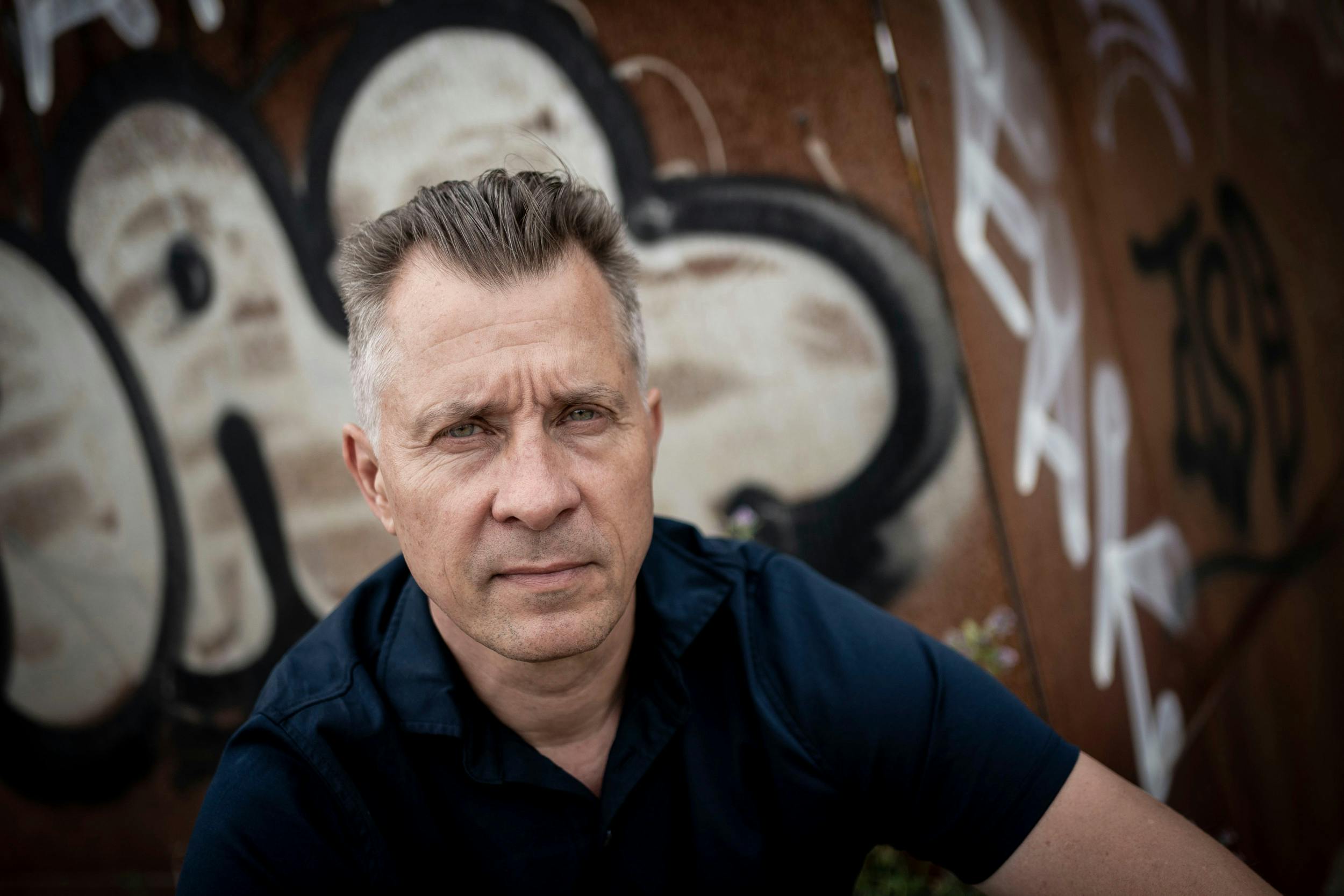 Den tidligere PET-agent Tony Lindkold blev kasseret af Alex, da det kom frem, at han ulovligt solgte kopier af møbler.